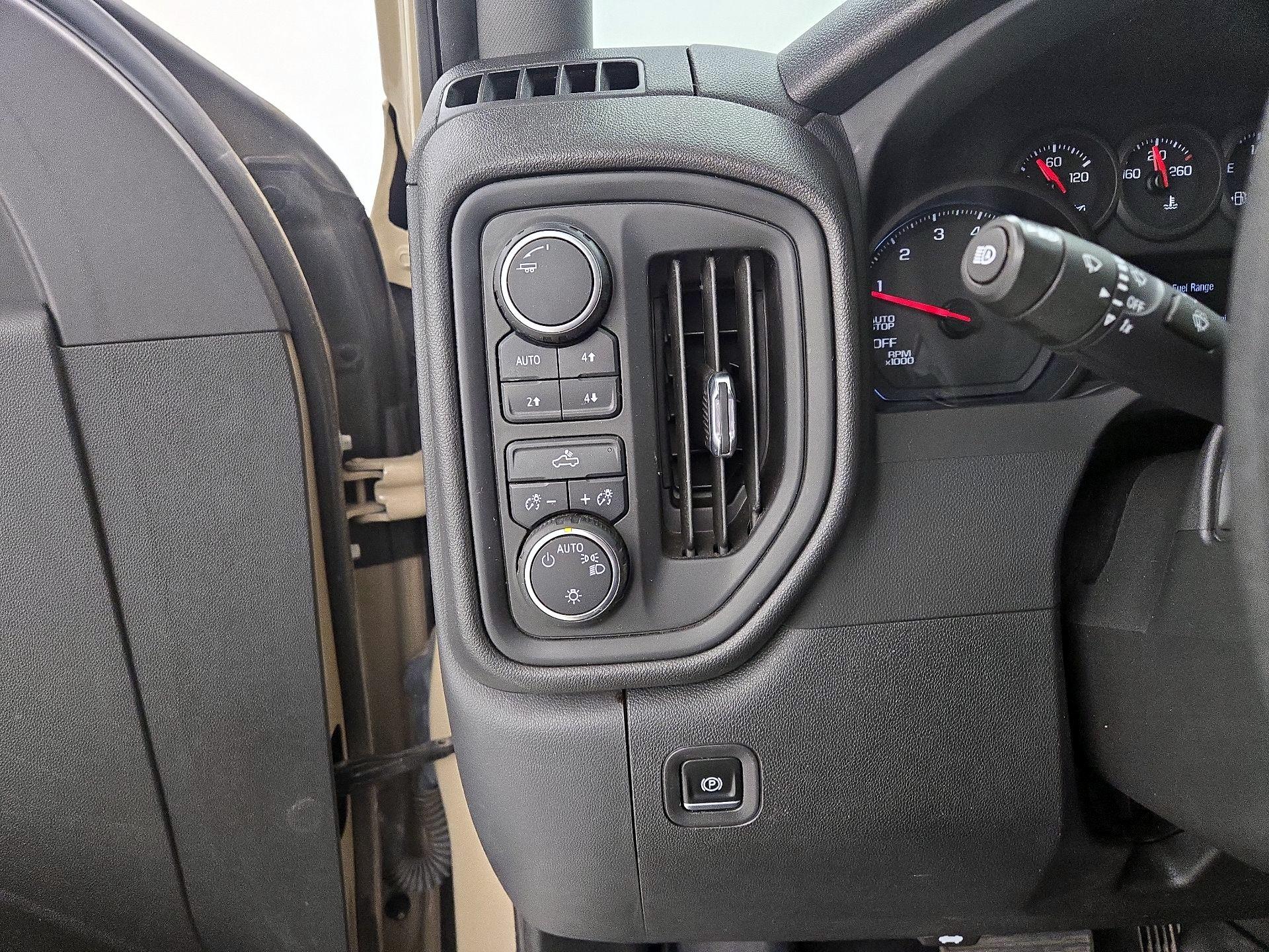 Thumbnail: 2022 Chevrolet Silverado 1500 - 13