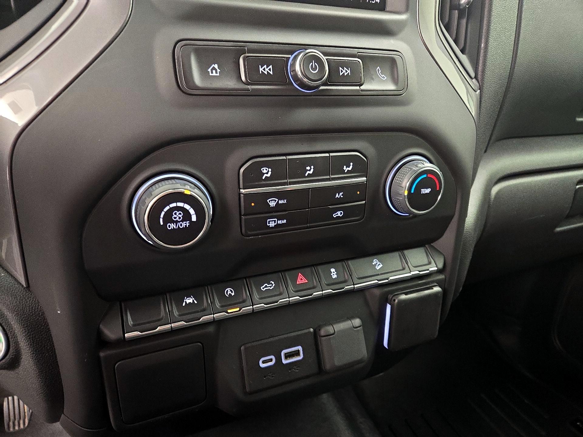 Thumbnail: 2022 Chevrolet Silverado 1500 - 16