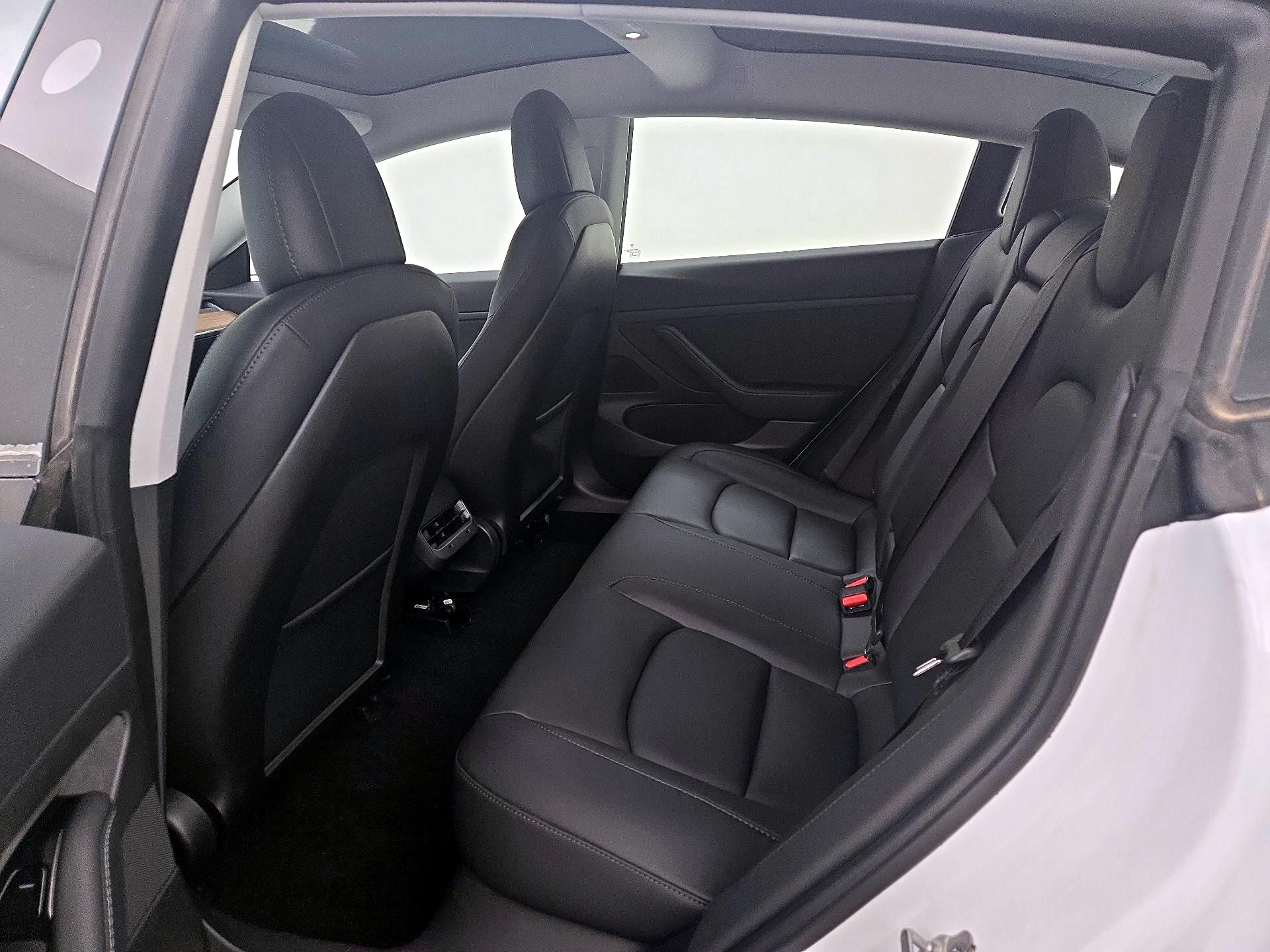Thumbnail: 2020 Tesla Model 3 - 19