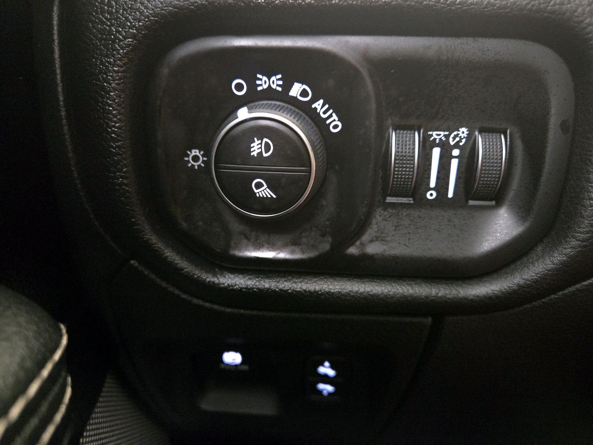 Thumbnail: 2025 RAM 1500 - 13