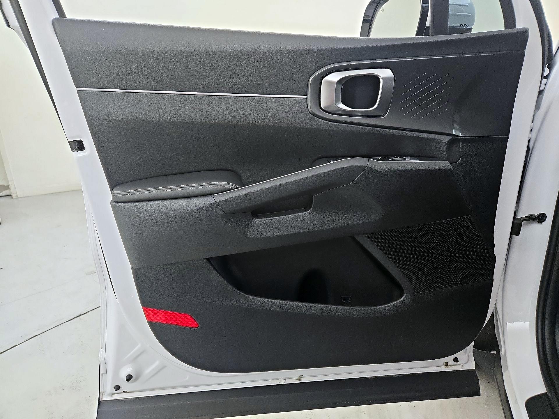 Thumbnail: 2025 Kia Sorento - 12