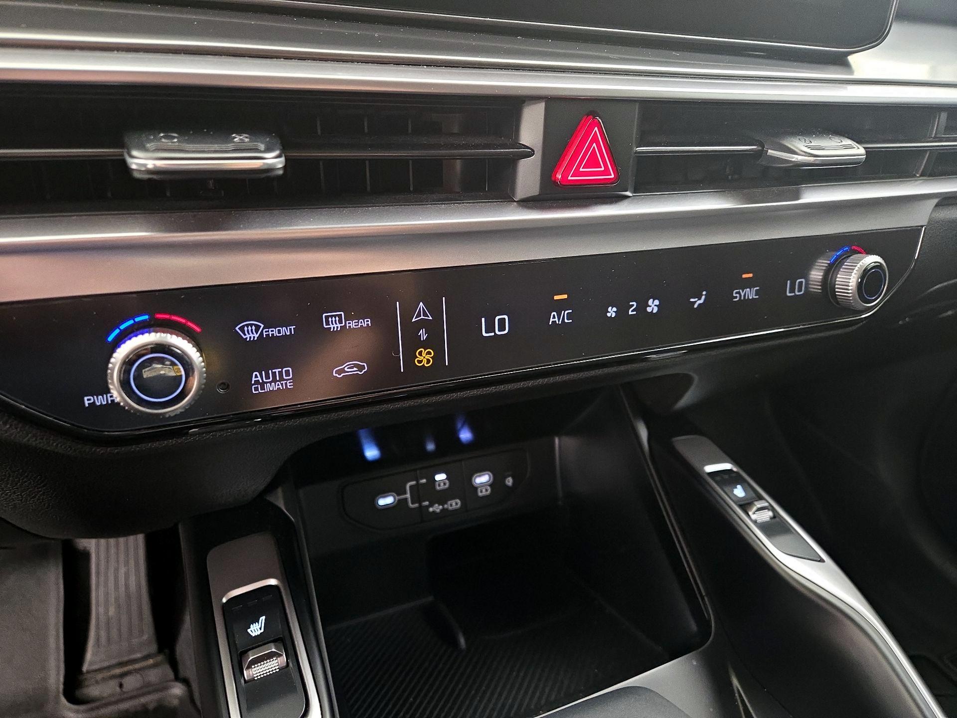 Thumbnail: 2025 Kia Sorento - 17