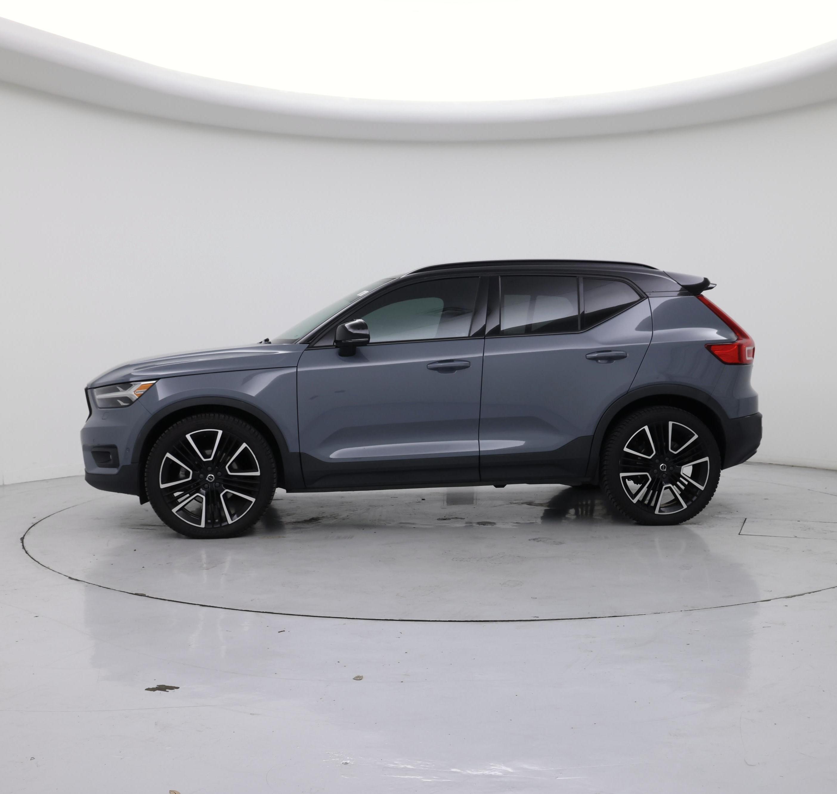 Thumbnail: 2022 Volvo XC40 - 3
