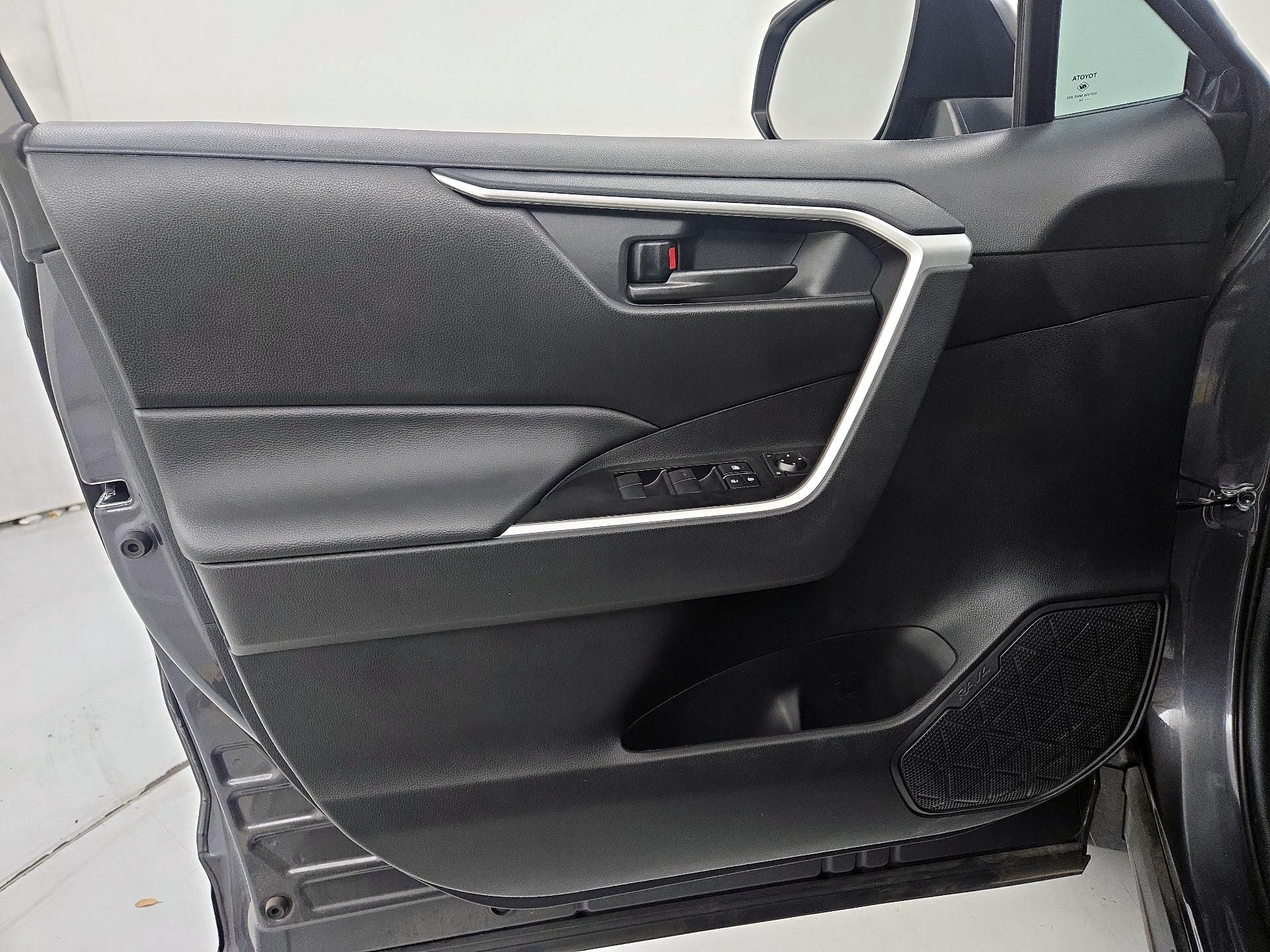 Thumbnail: 2024 Toyota RAV4 - 12