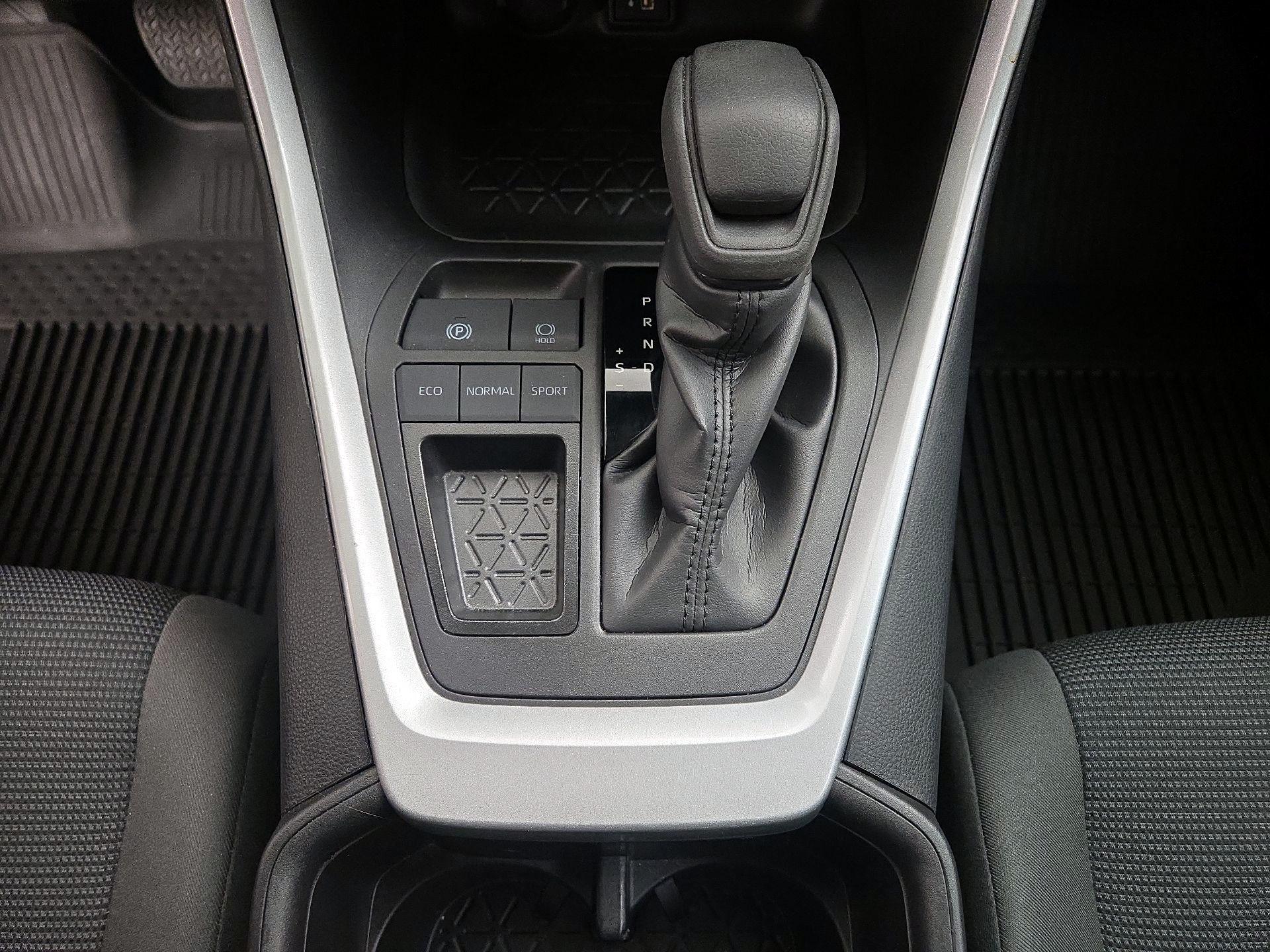 Thumbnail: 2024 Toyota RAV4 - 18