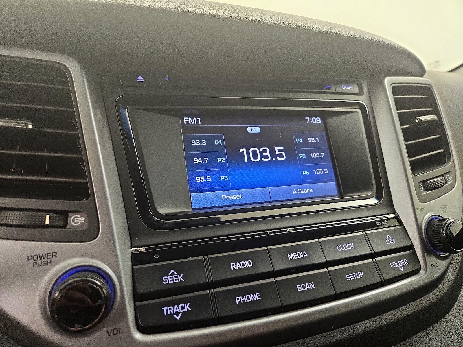 2016 Hyundai Tucson SE - Photo 16