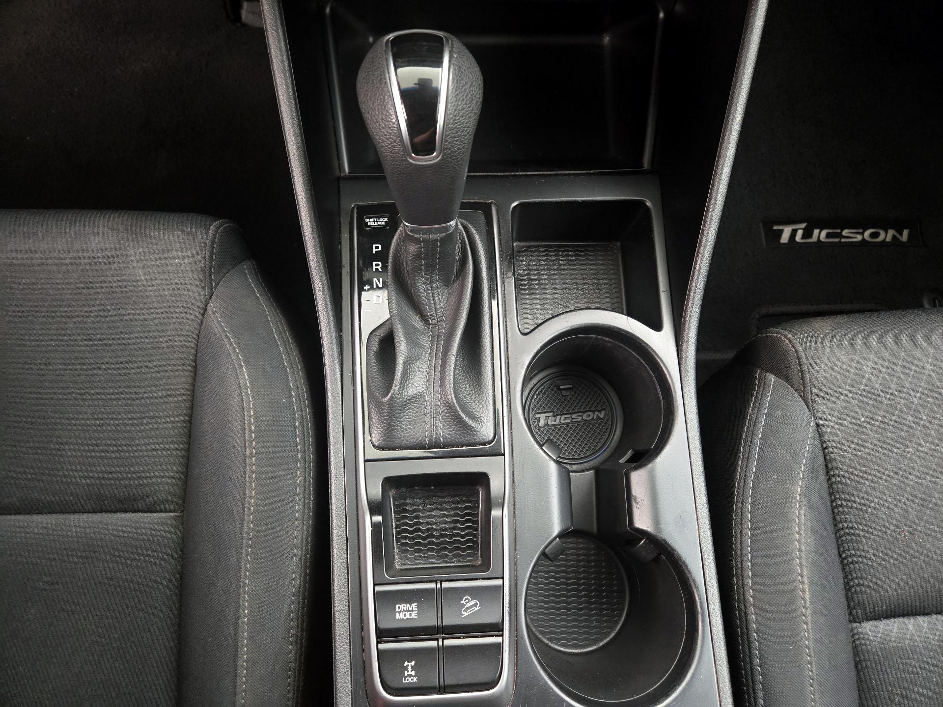 Thumbnail: 2016 Hyundai Tucson - 17