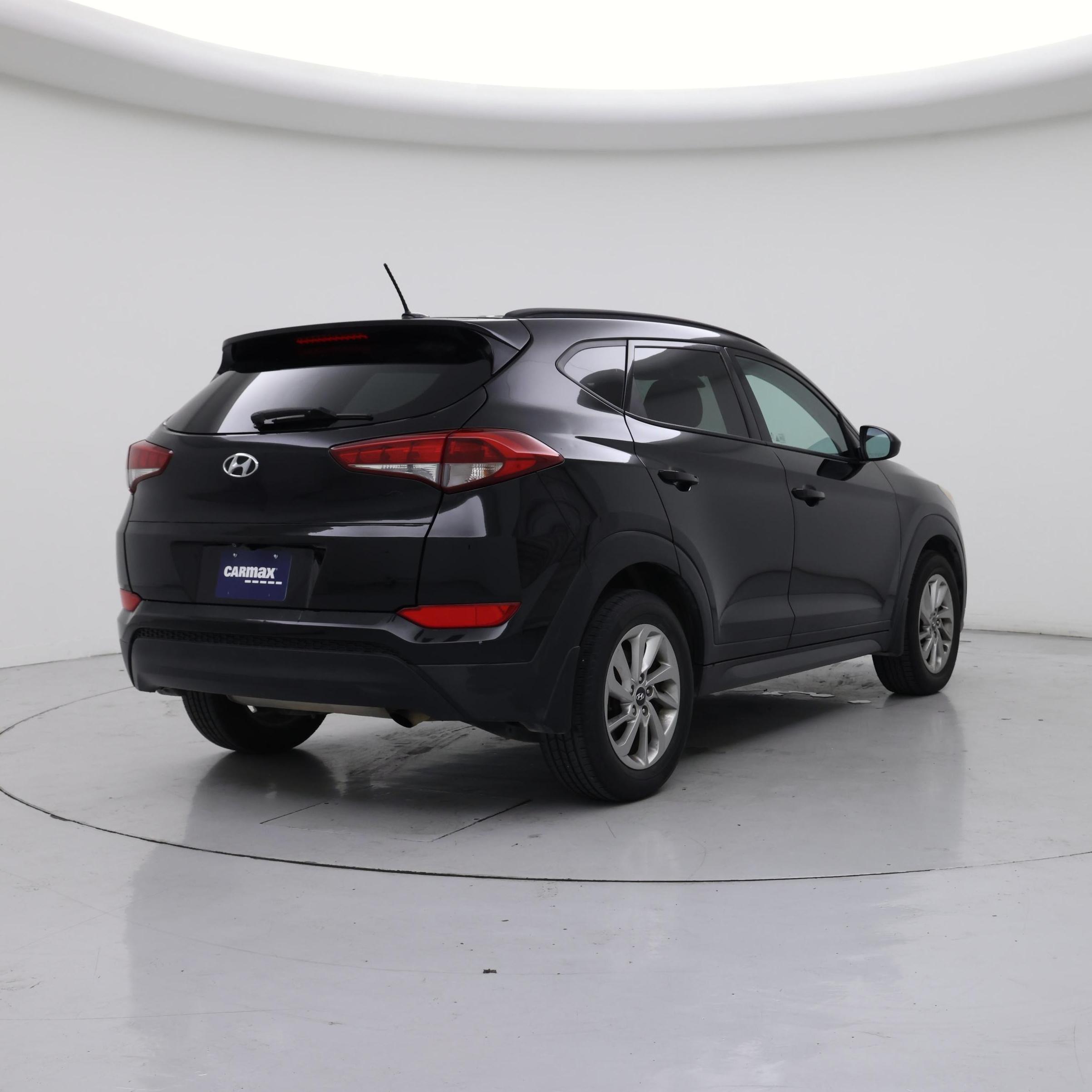 Thumbnail: 2016 Hyundai Tucson - 8