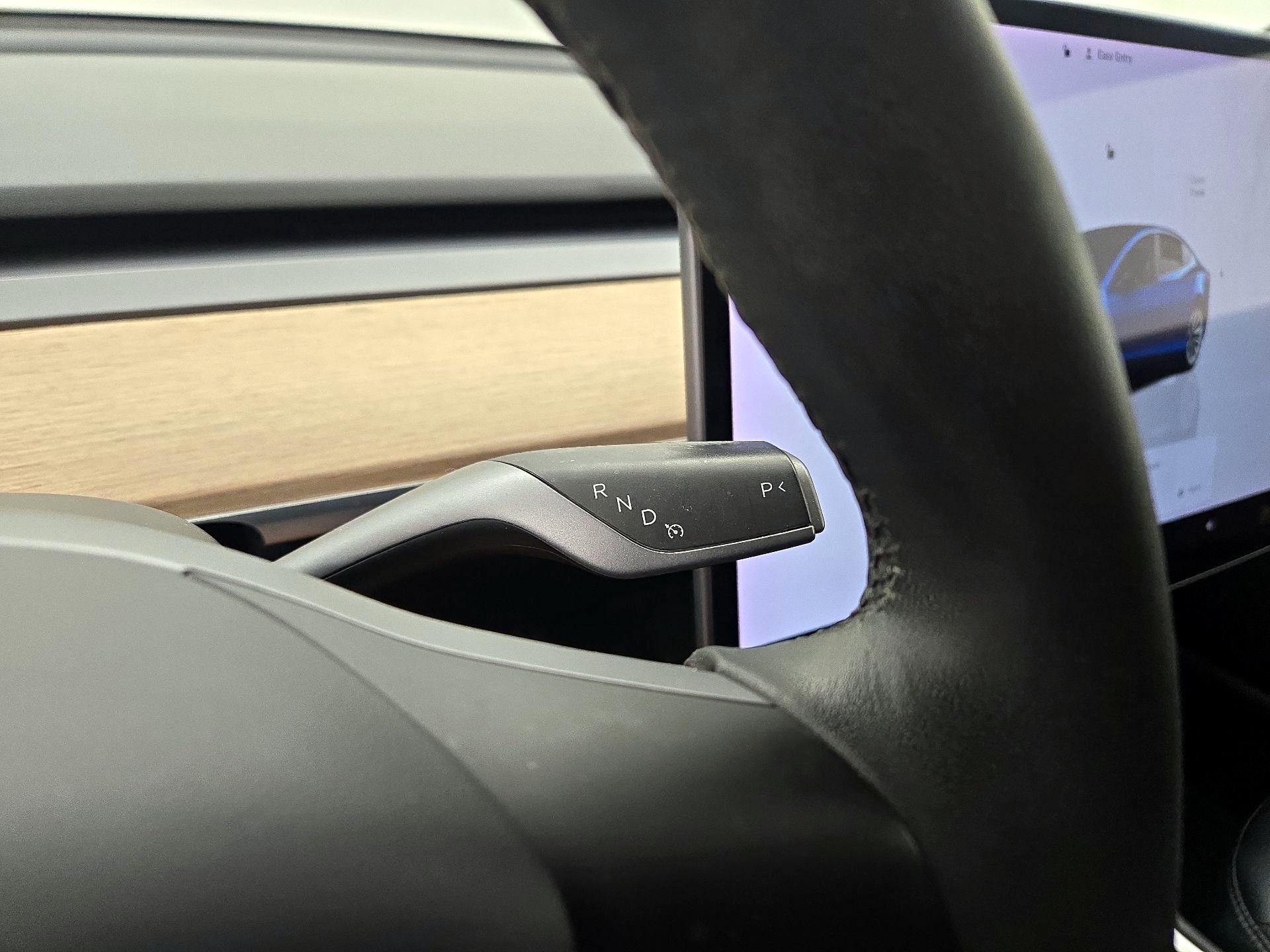 Thumbnail: 2022 Tesla Model 3 - 17