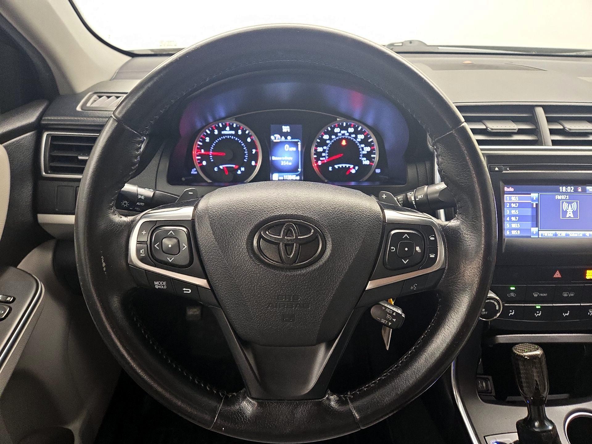 Thumbnail: 2015 Toyota Camry - 10