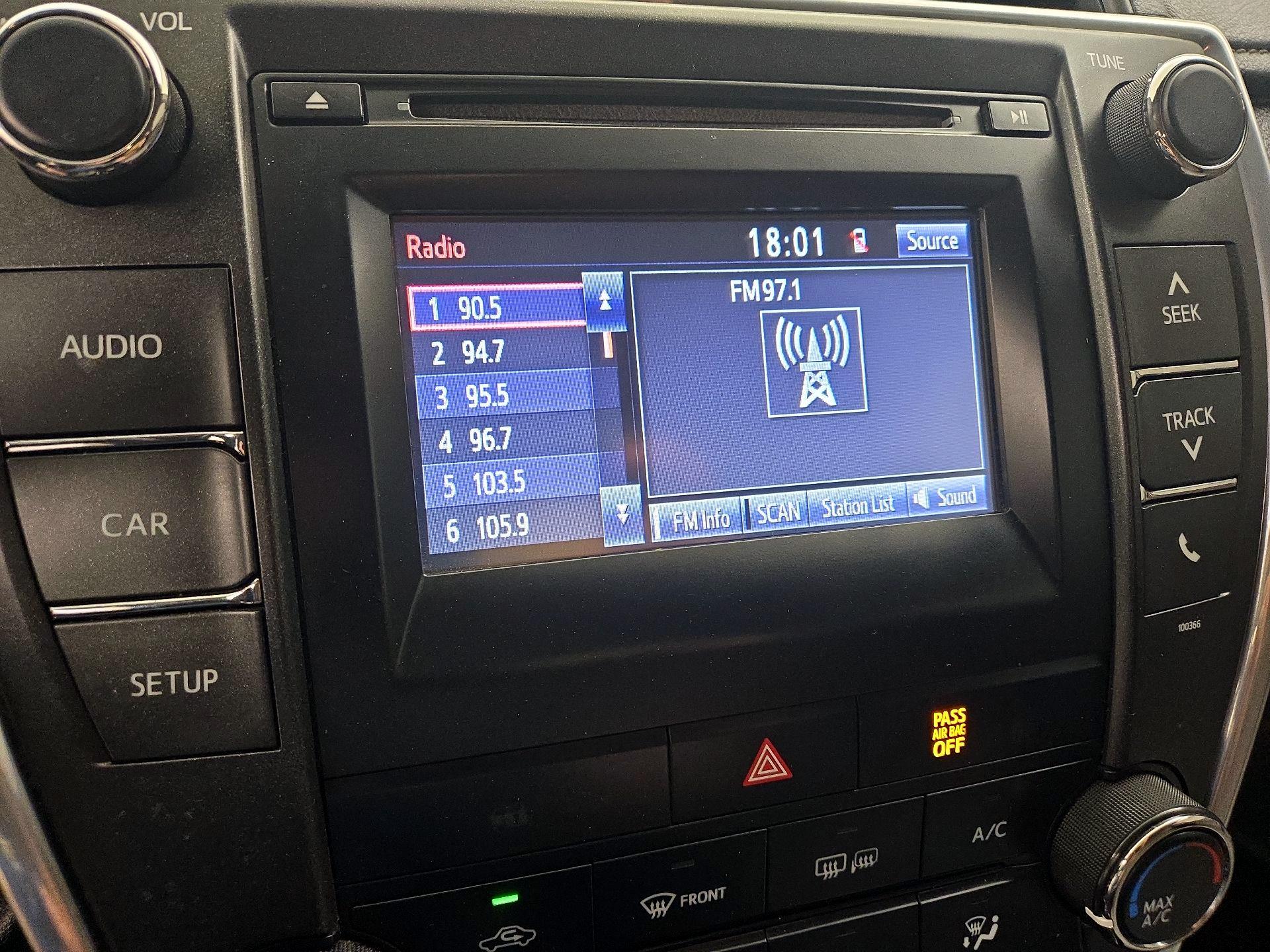 Thumbnail: 2015 Toyota Camry - 15