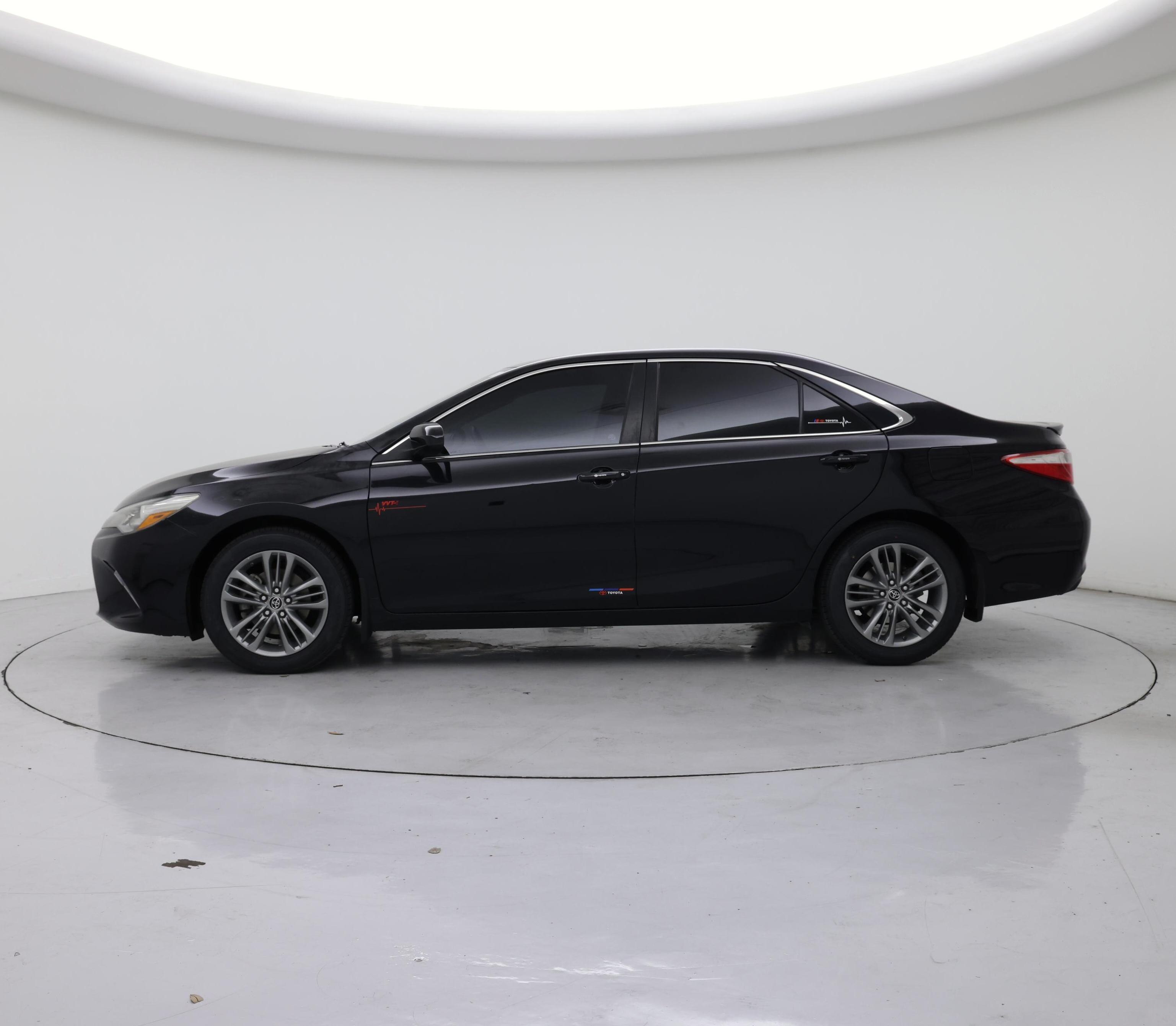 Thumbnail: 2015 Toyota Camry - 3