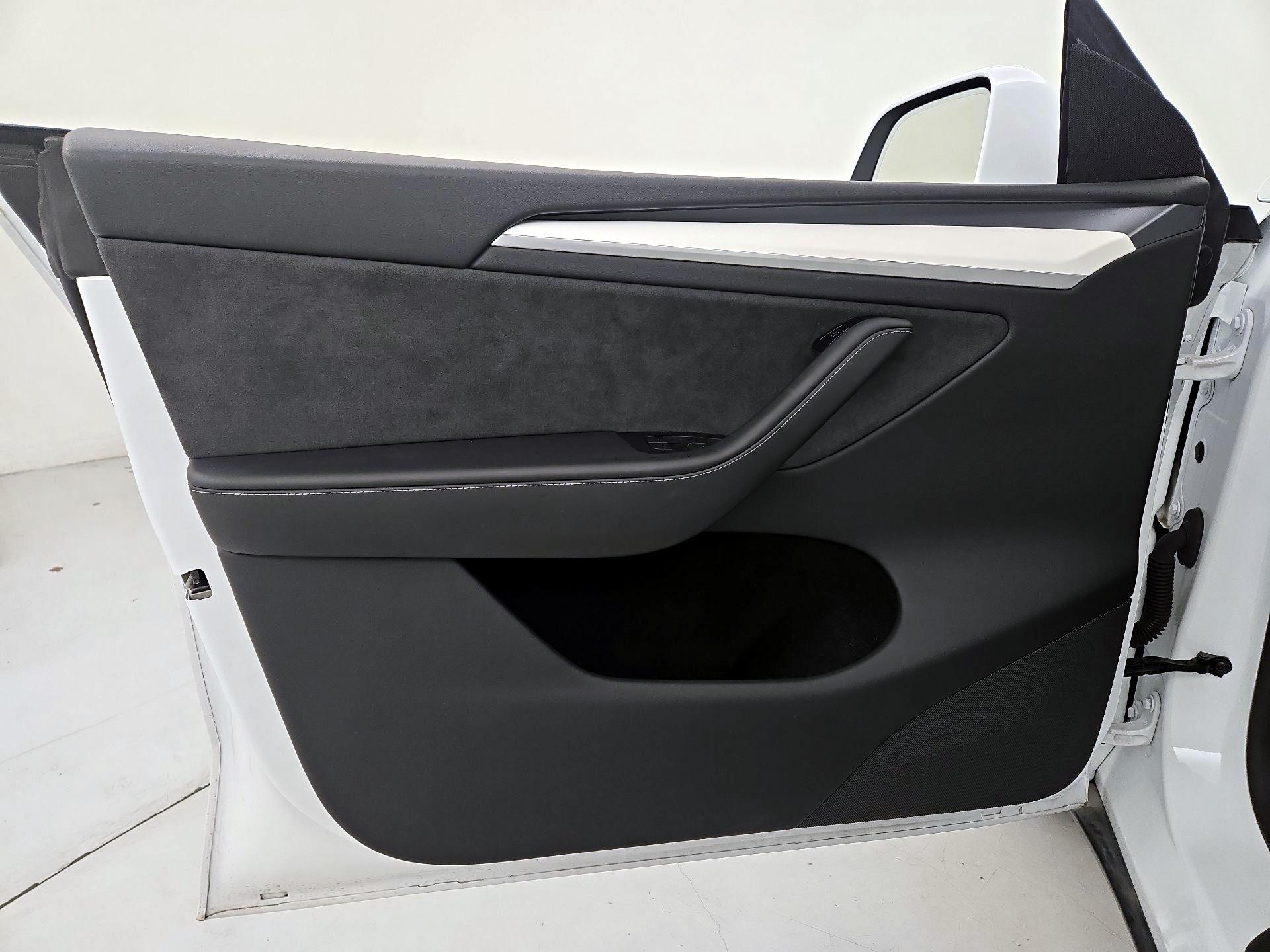 Thumbnail: 2024 Tesla Model Y - 12