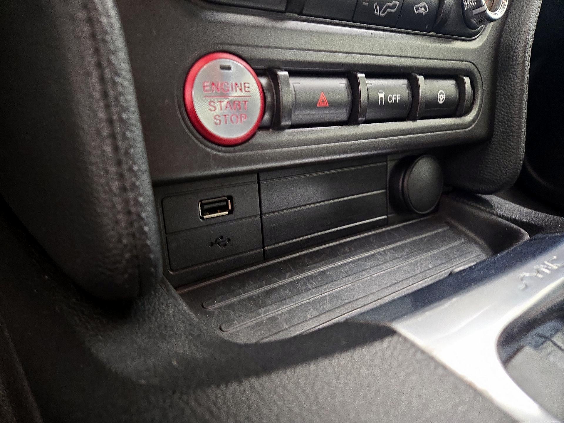 Thumbnail: 2019 Ford Mustang - 18