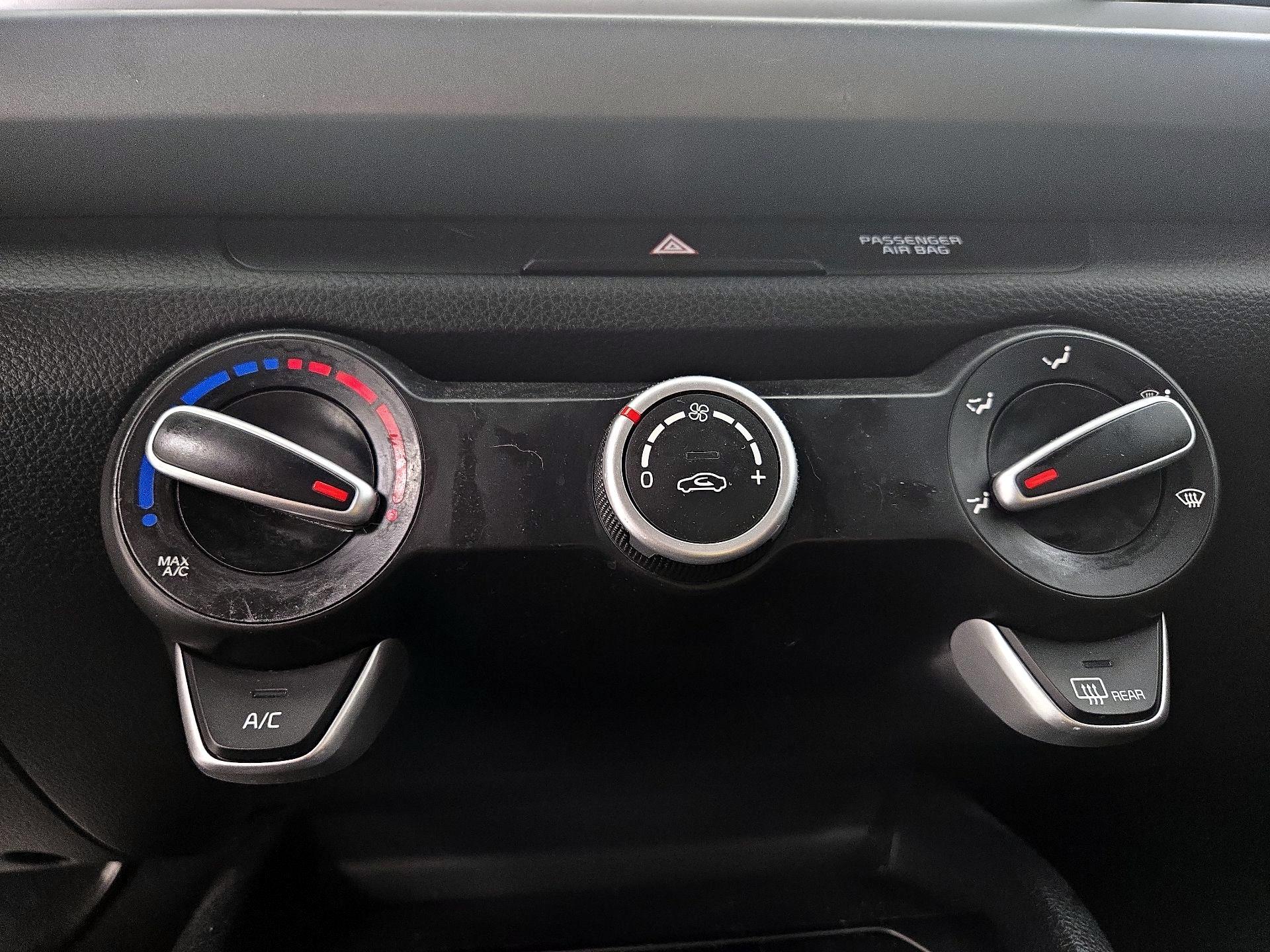 Thumbnail: 2023 Kia Rio - 16