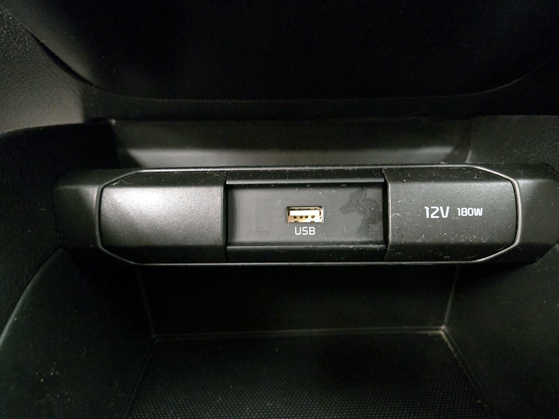 Thumbnail: 2023 Kia Rio - 18