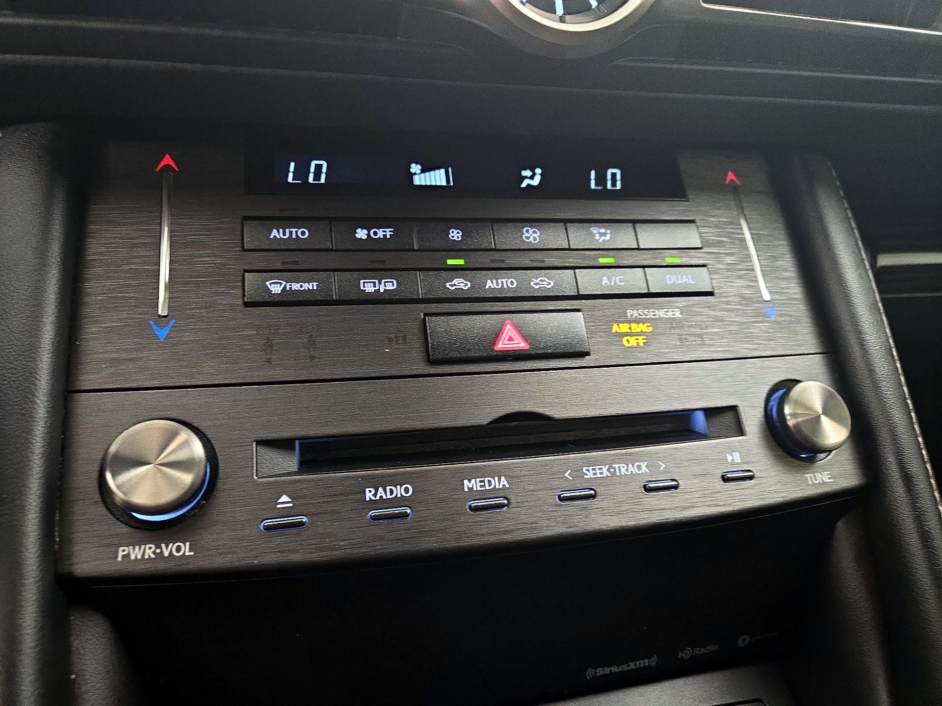 Thumbnail: 2019 Lexus RC - 16