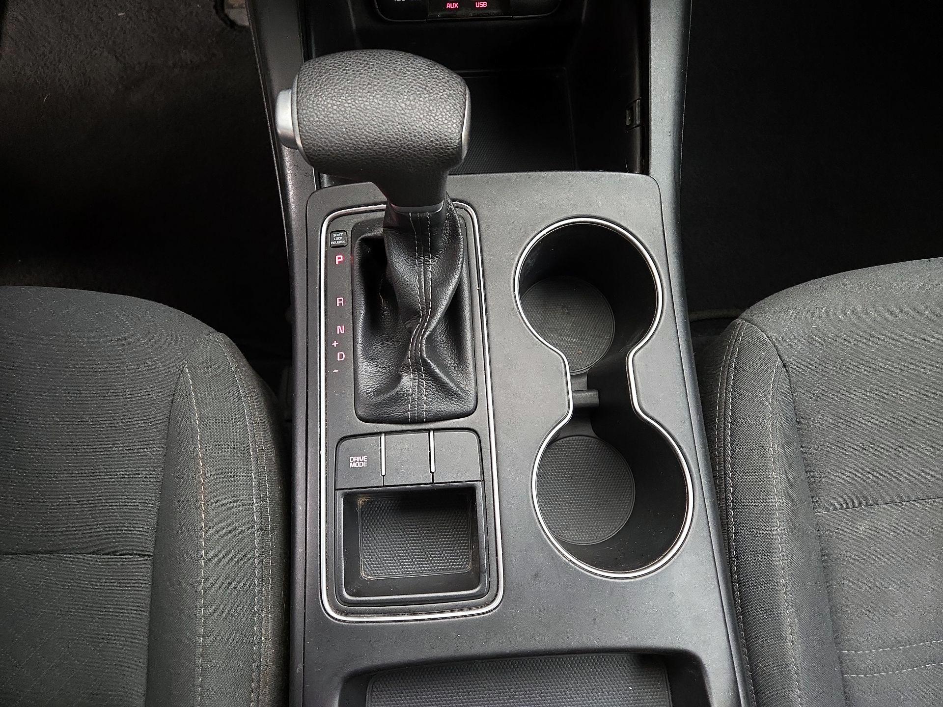 Thumbnail: 2020 Kia Sorento - 17