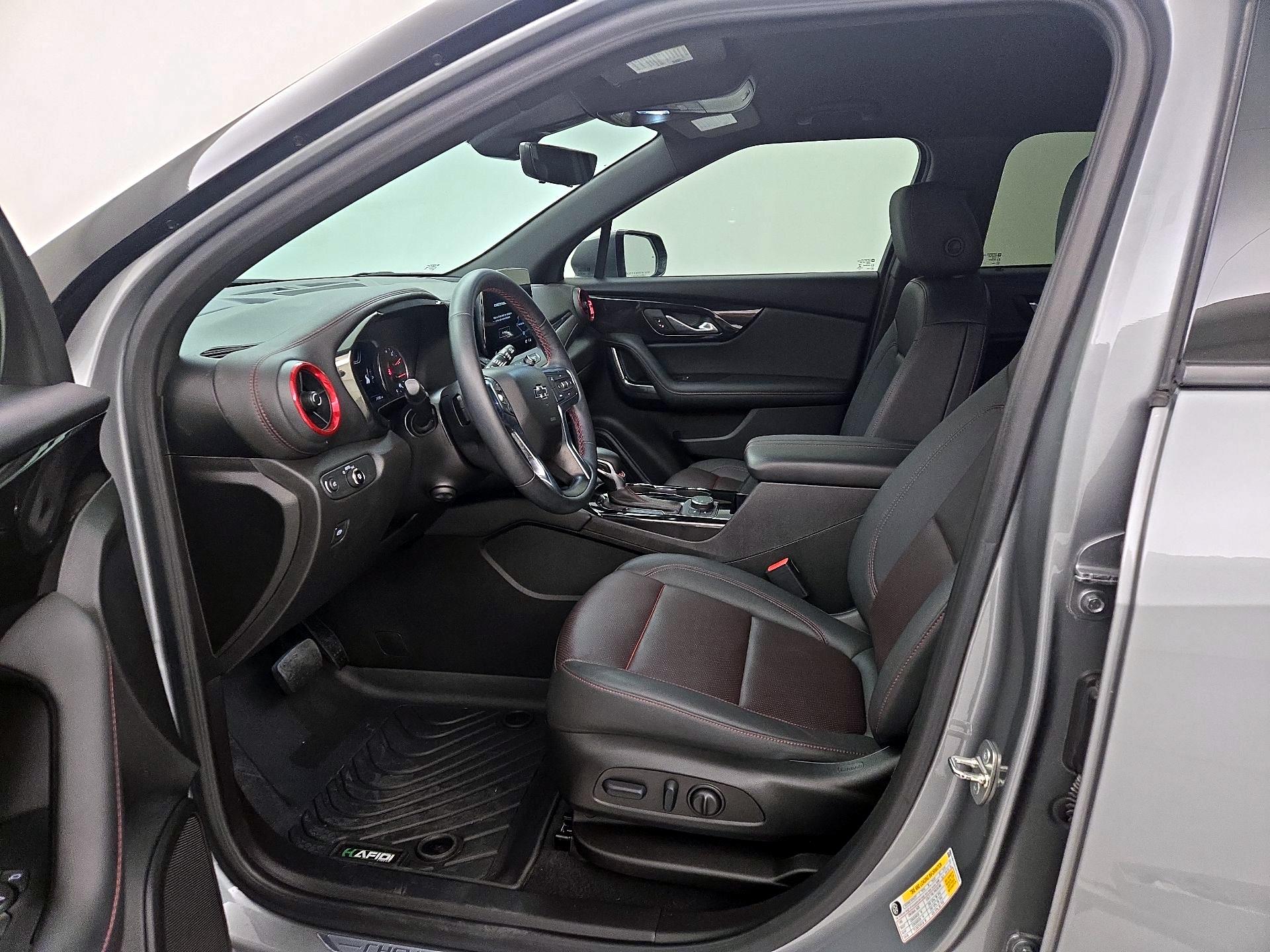 Thumbnail: 2023 Chevrolet Blazer - 11