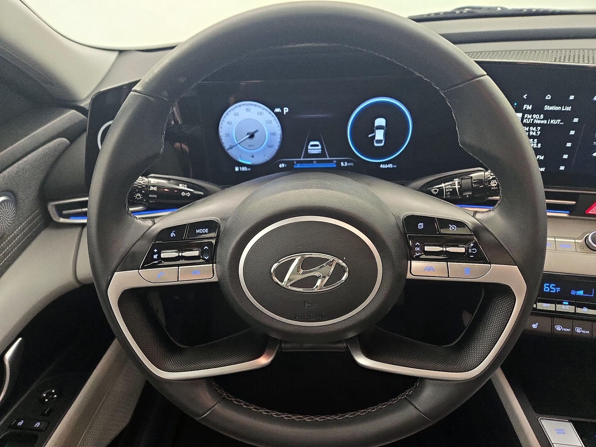 Thumbnail: 2023 Hyundai Elantra - 10