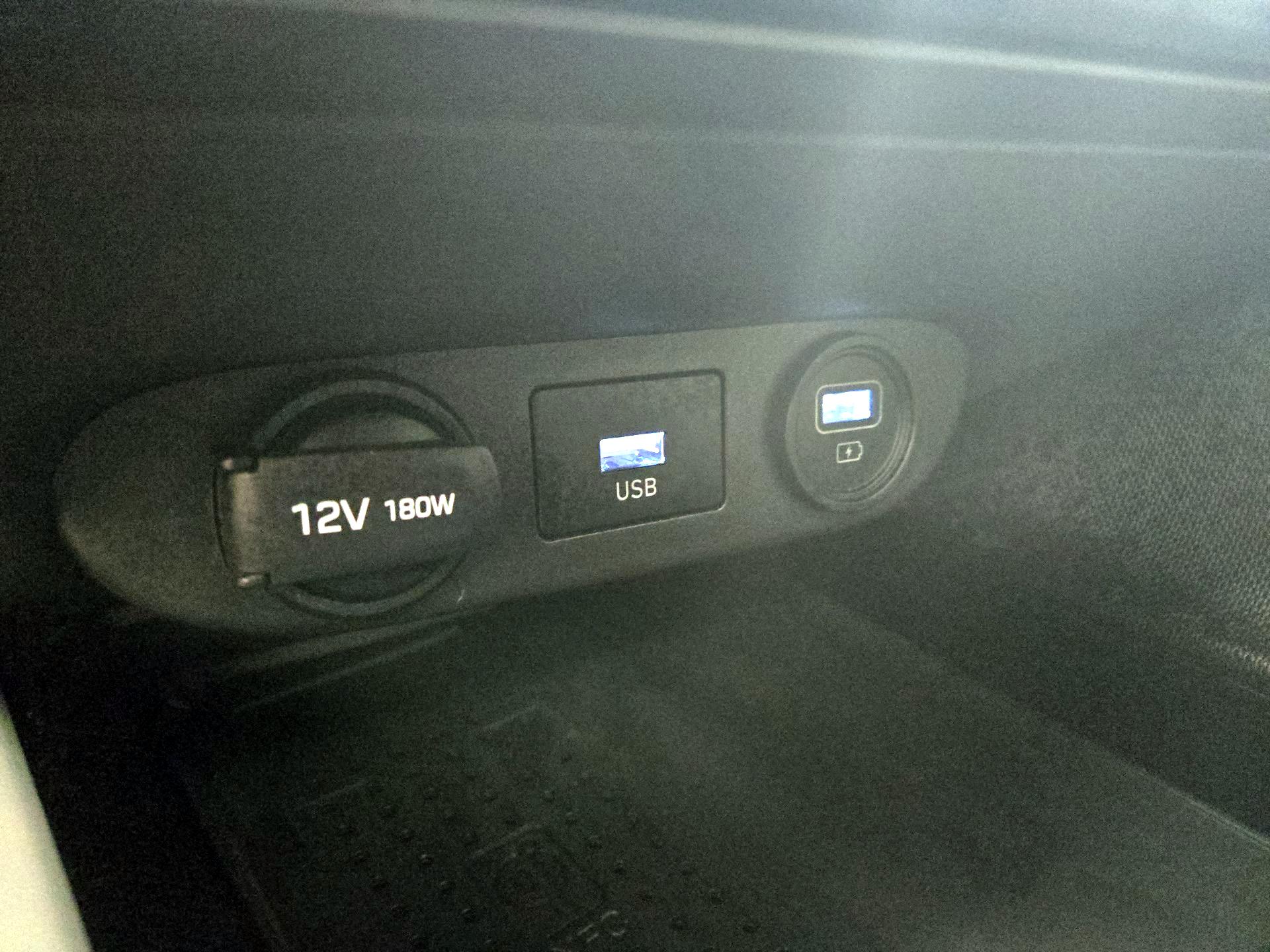 Thumbnail: 2023 Hyundai Elantra - 19