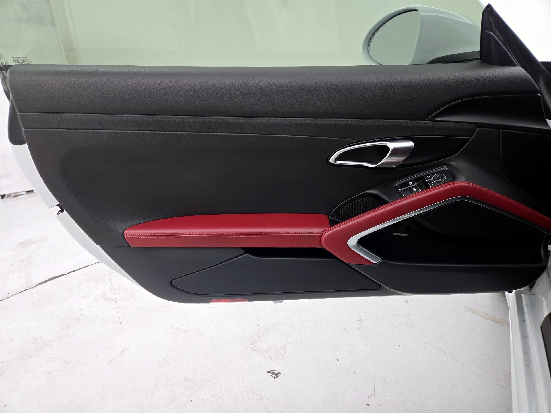 Thumbnail: 2019 Porsche 718 Cayman - 12