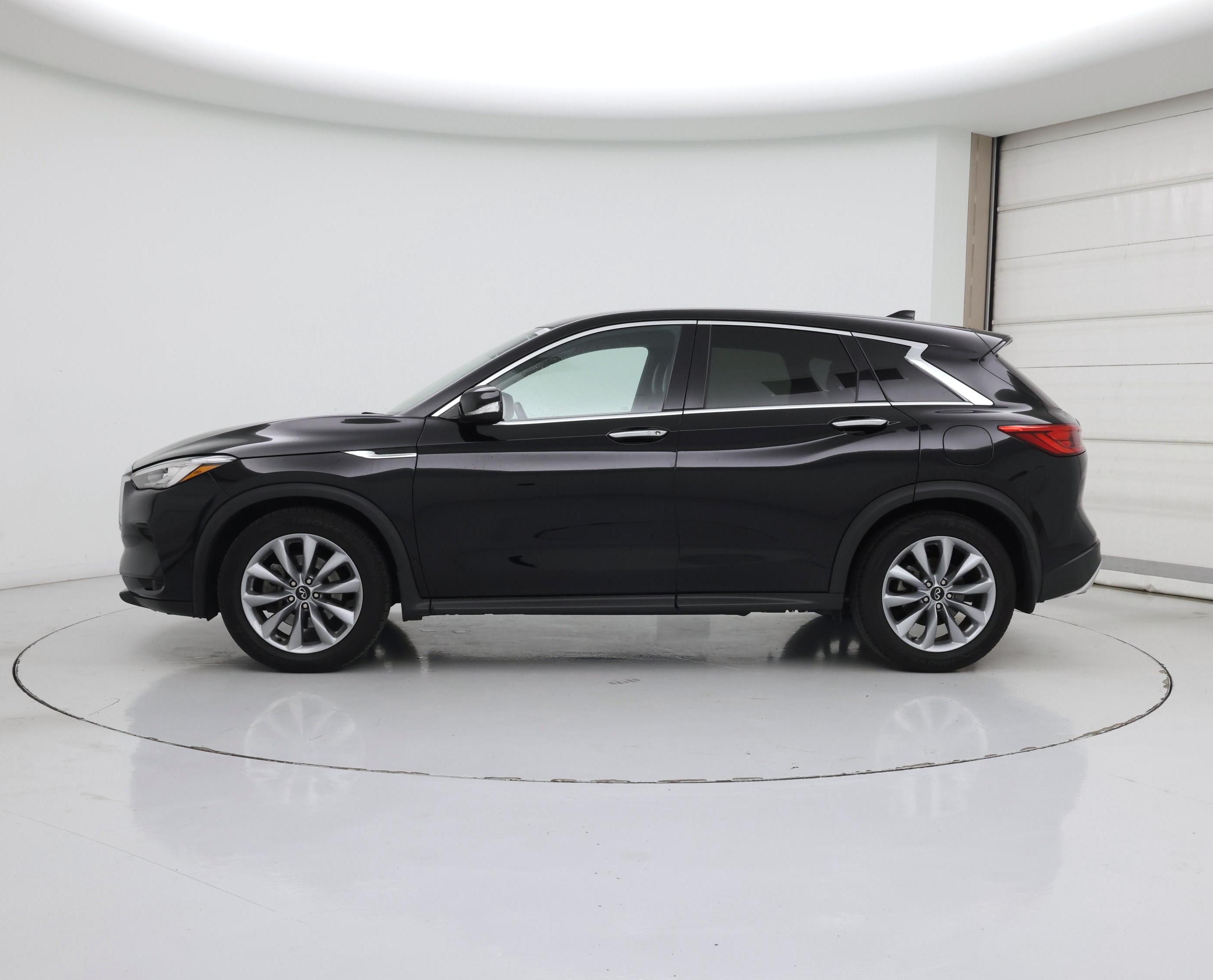 Thumbnail: 2021 INFINITI QX50 - 3