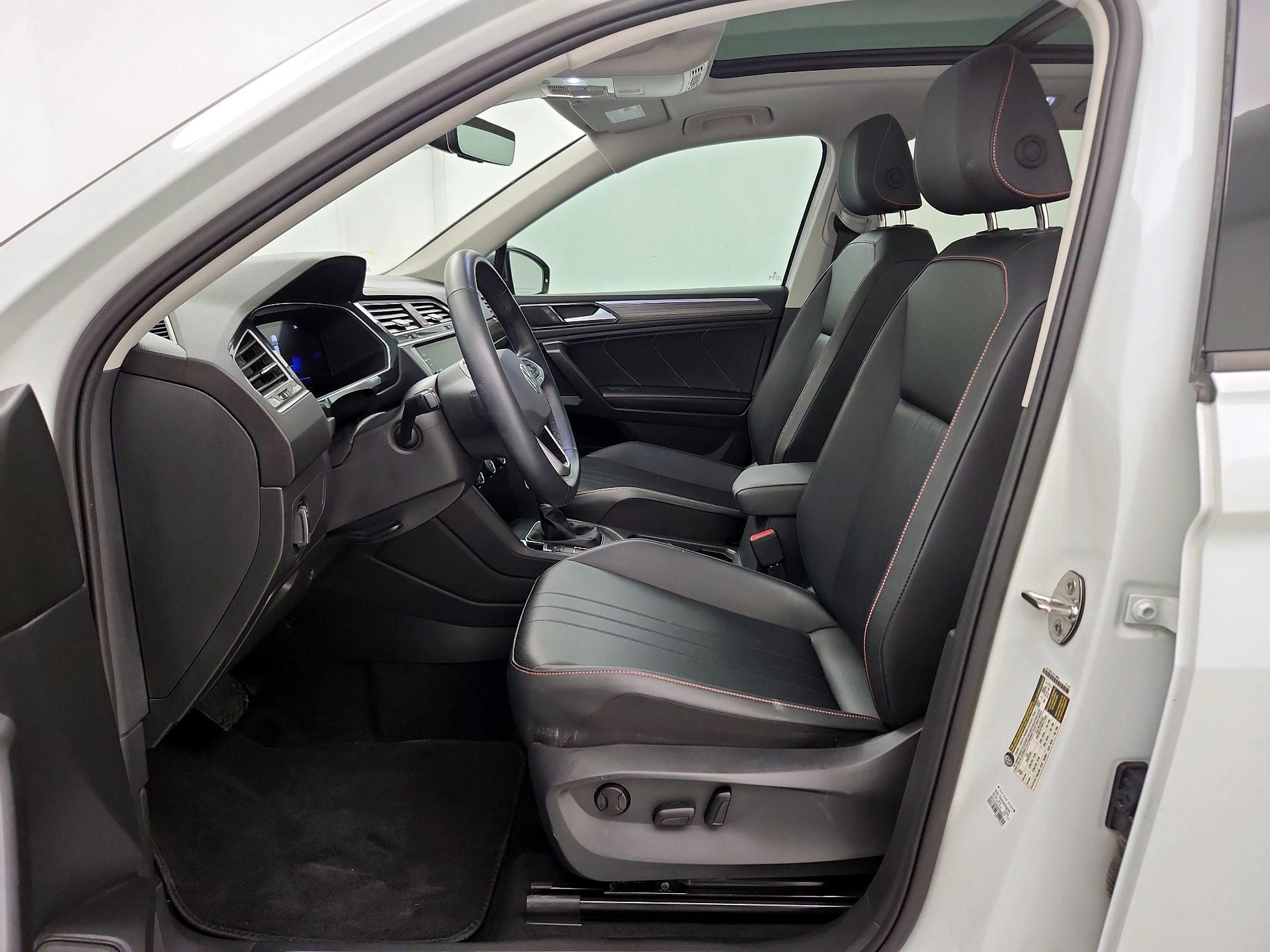 Thumbnail: 2024 Volkswagen Tiguan - 11