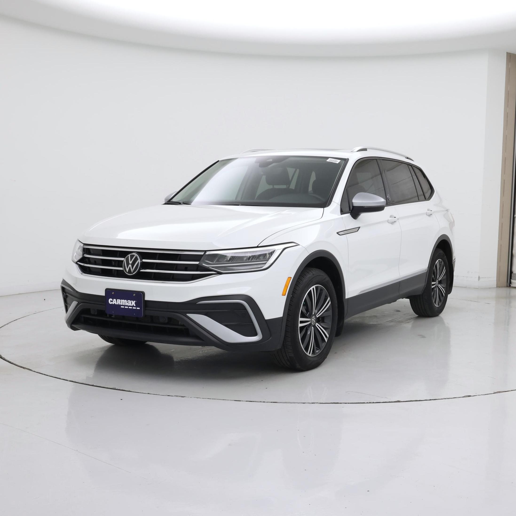 Thumbnail: 2024 Volkswagen Tiguan - 4