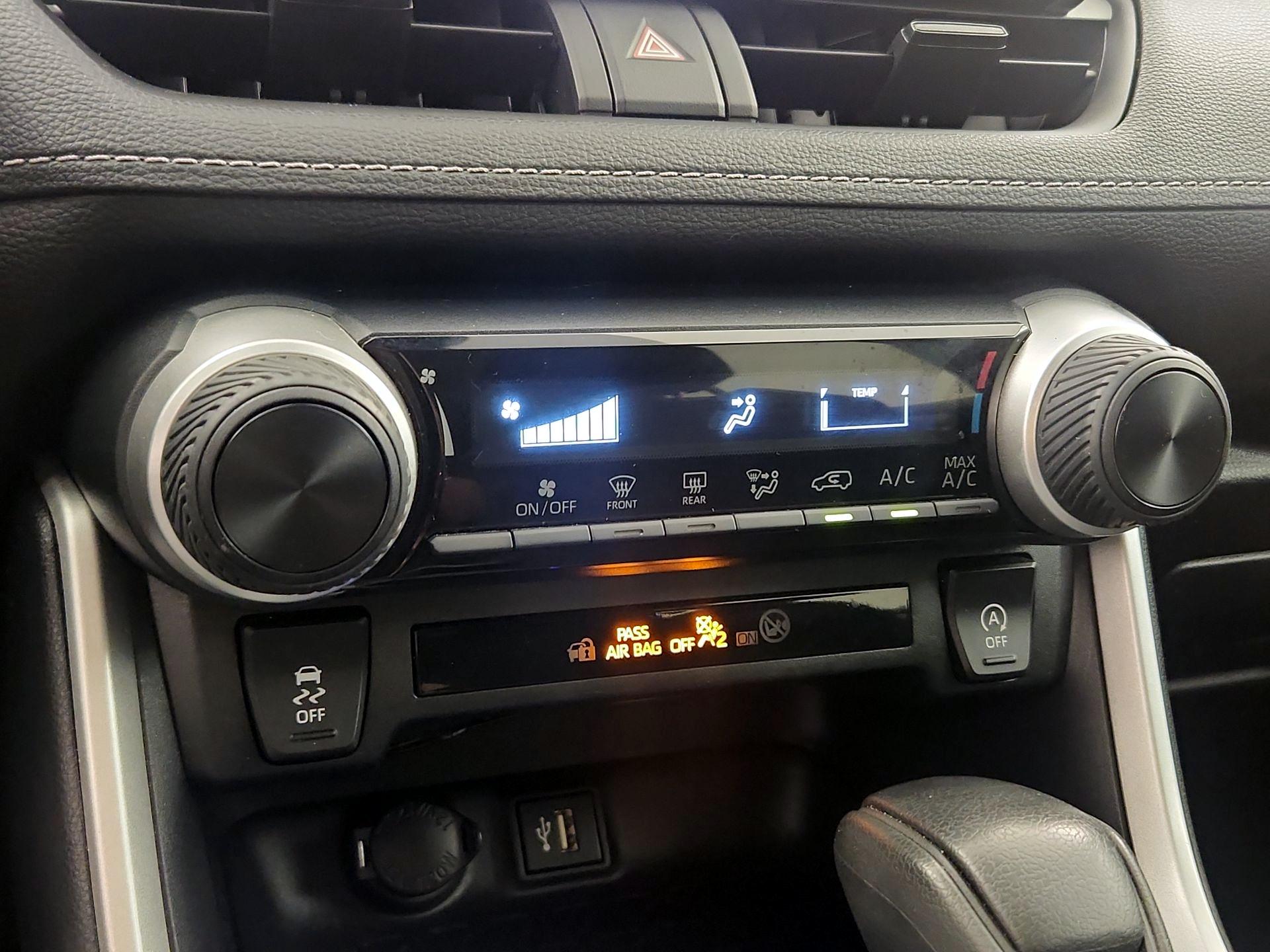 Thumbnail: 2024 Toyota RAV4 - 16