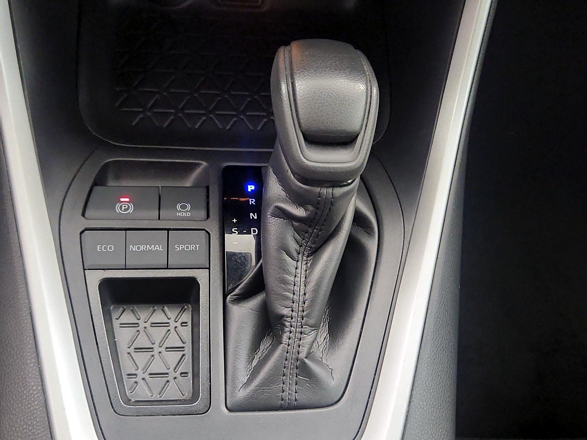 Thumbnail: 2024 Toyota RAV4 - 17