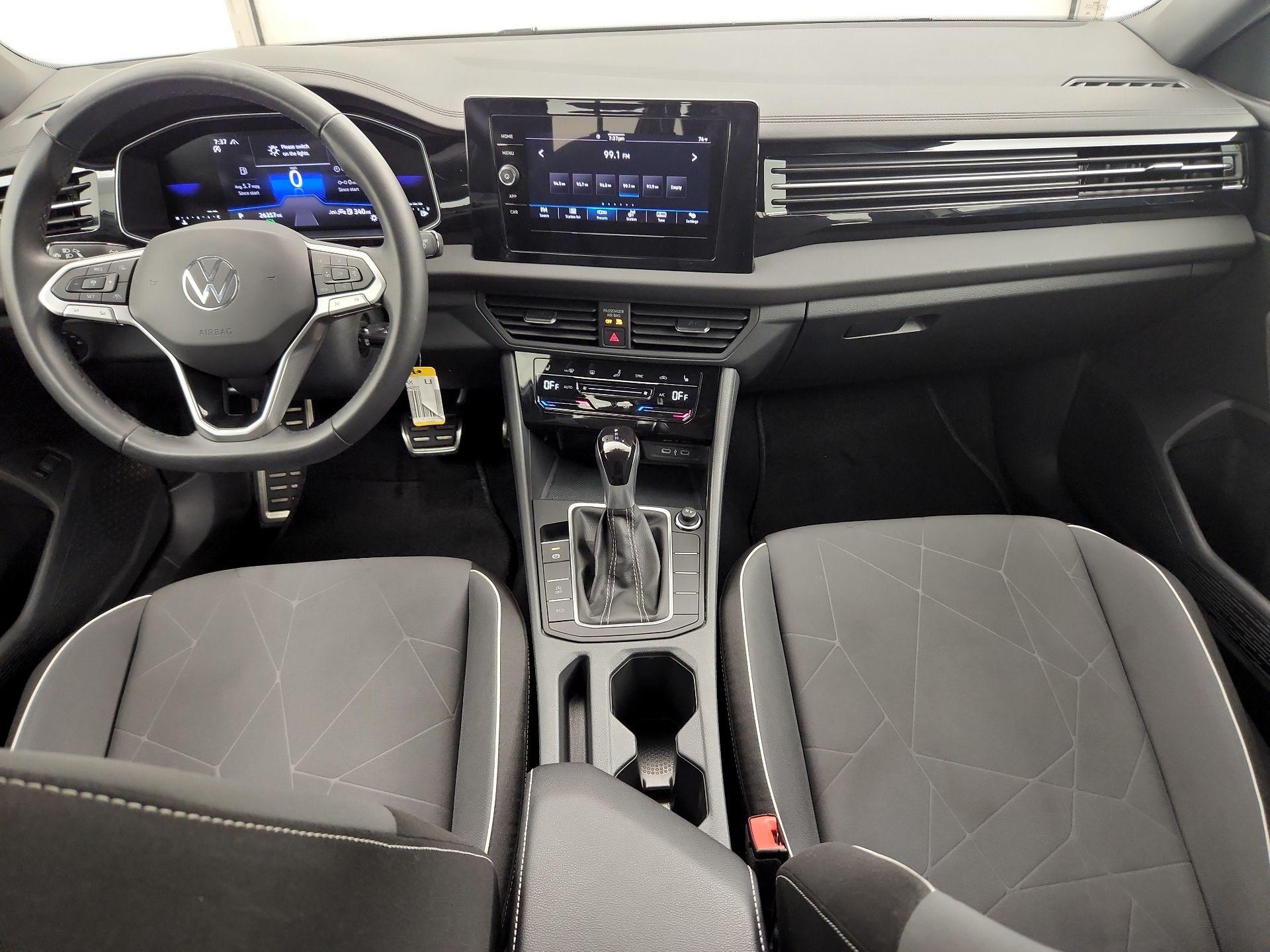 Thumbnail: 2025 Volkswagen Jetta - 9