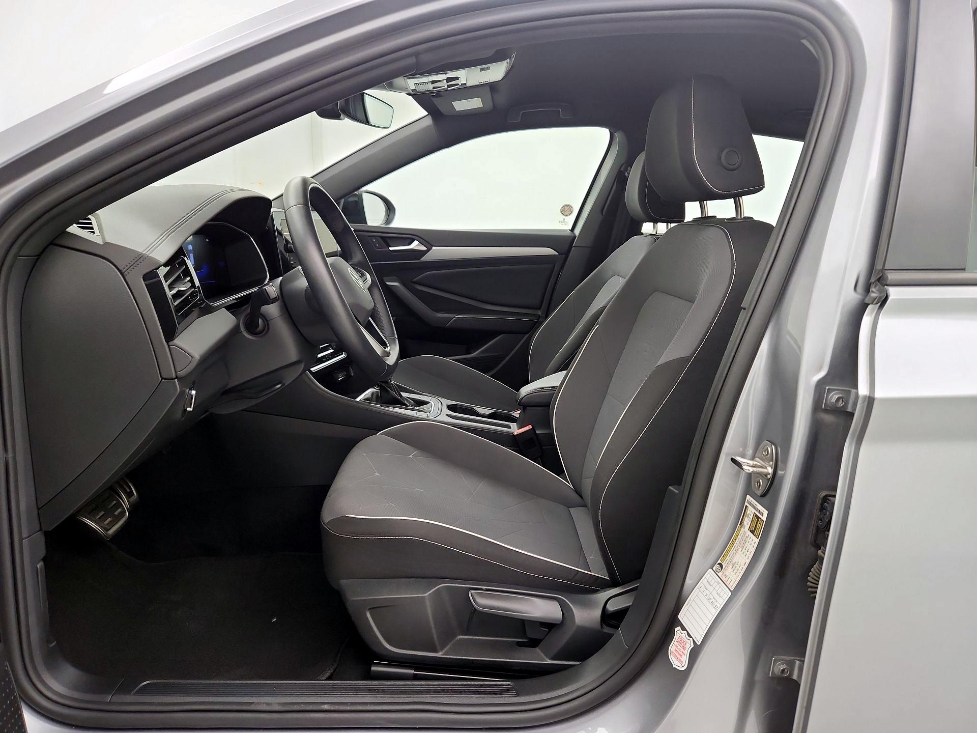 Thumbnail: 2025 Volkswagen Jetta - 11