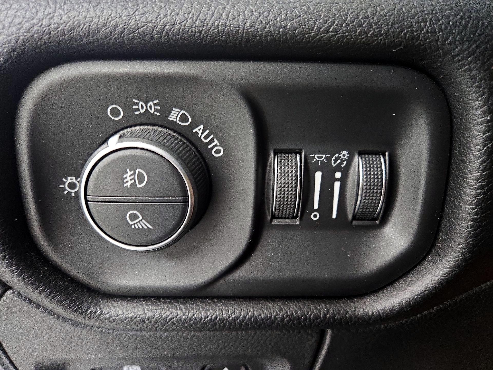 Thumbnail: 2021 RAM 1500 - 13