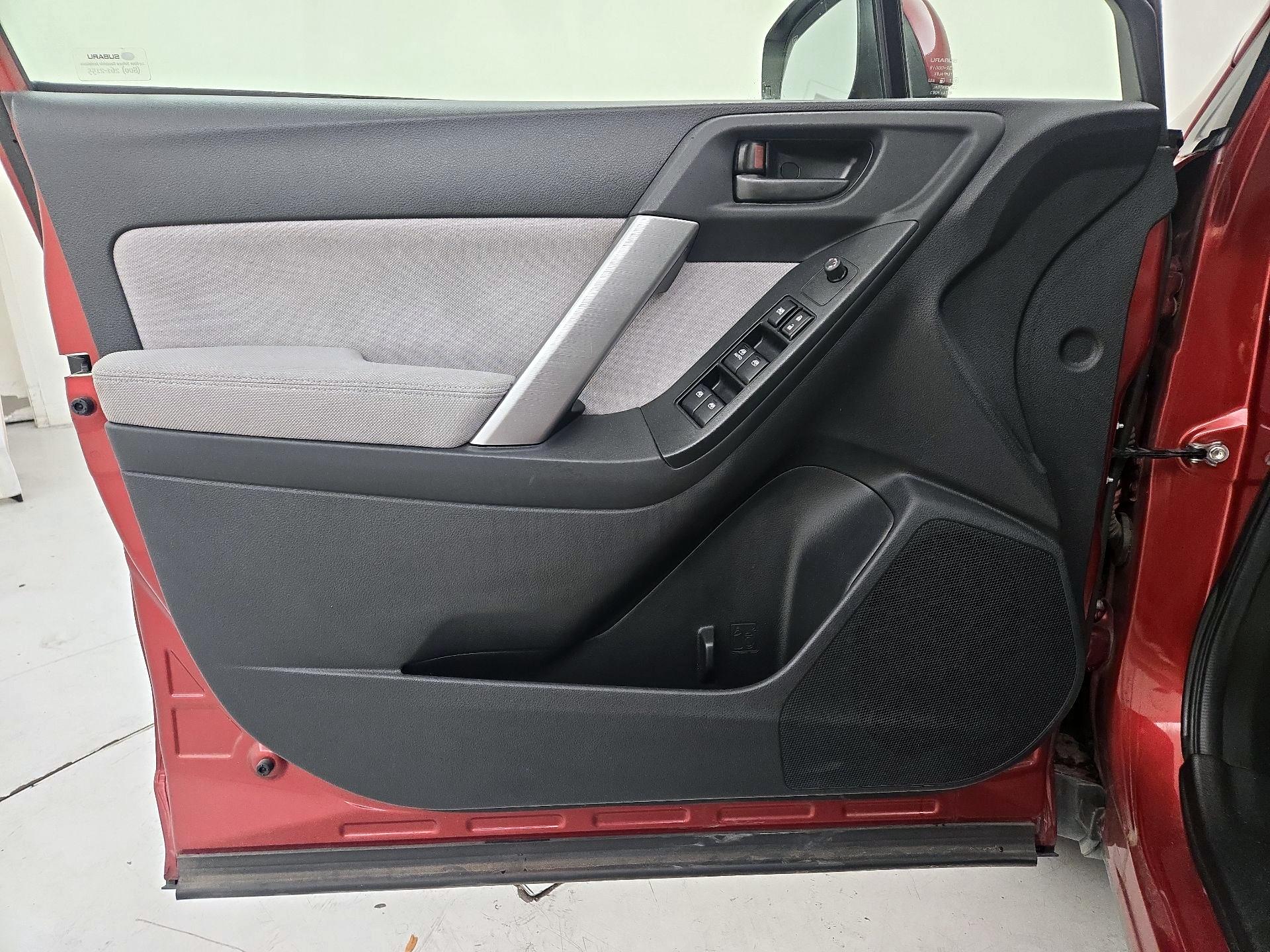 Thumbnail: 2015 Subaru Forester - 12