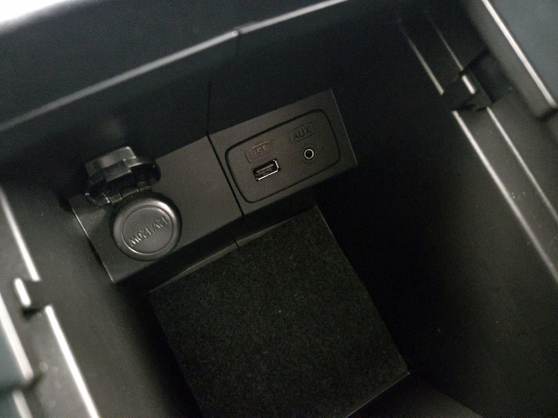 Thumbnail: 2015 Subaru Forester - 18