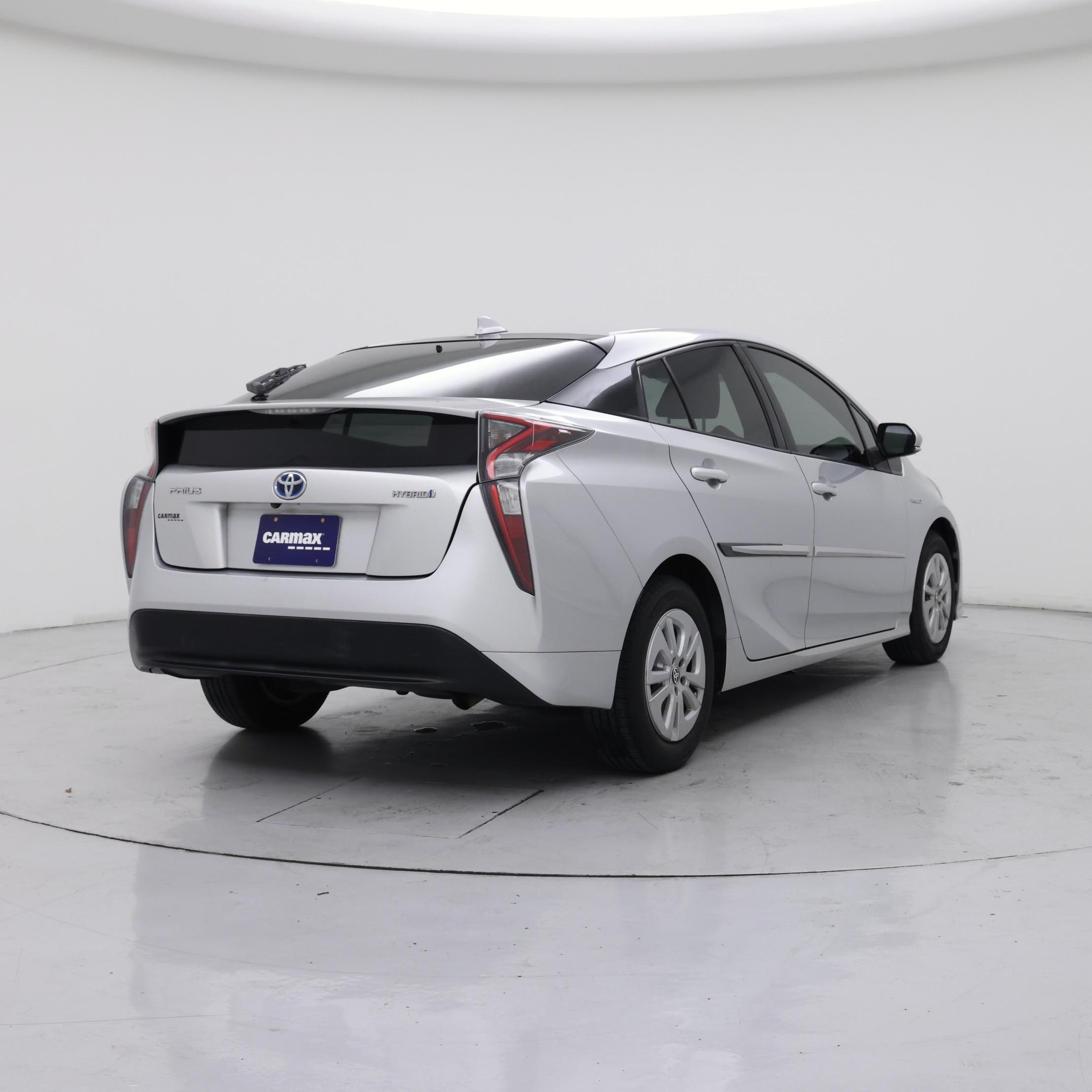 Thumbnail: 2016 Toyota Prius - 8