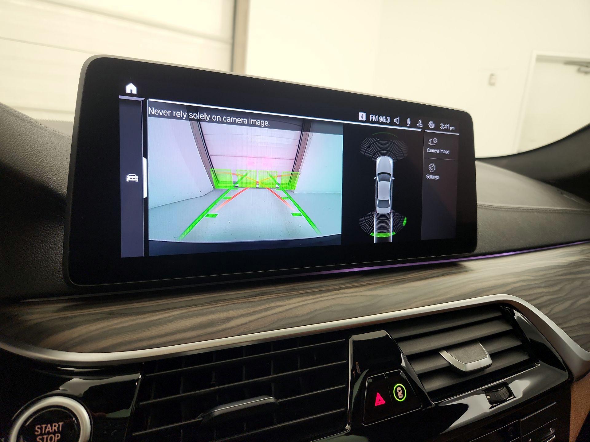 Thumbnail: 2023 BMW 5 Series - 15