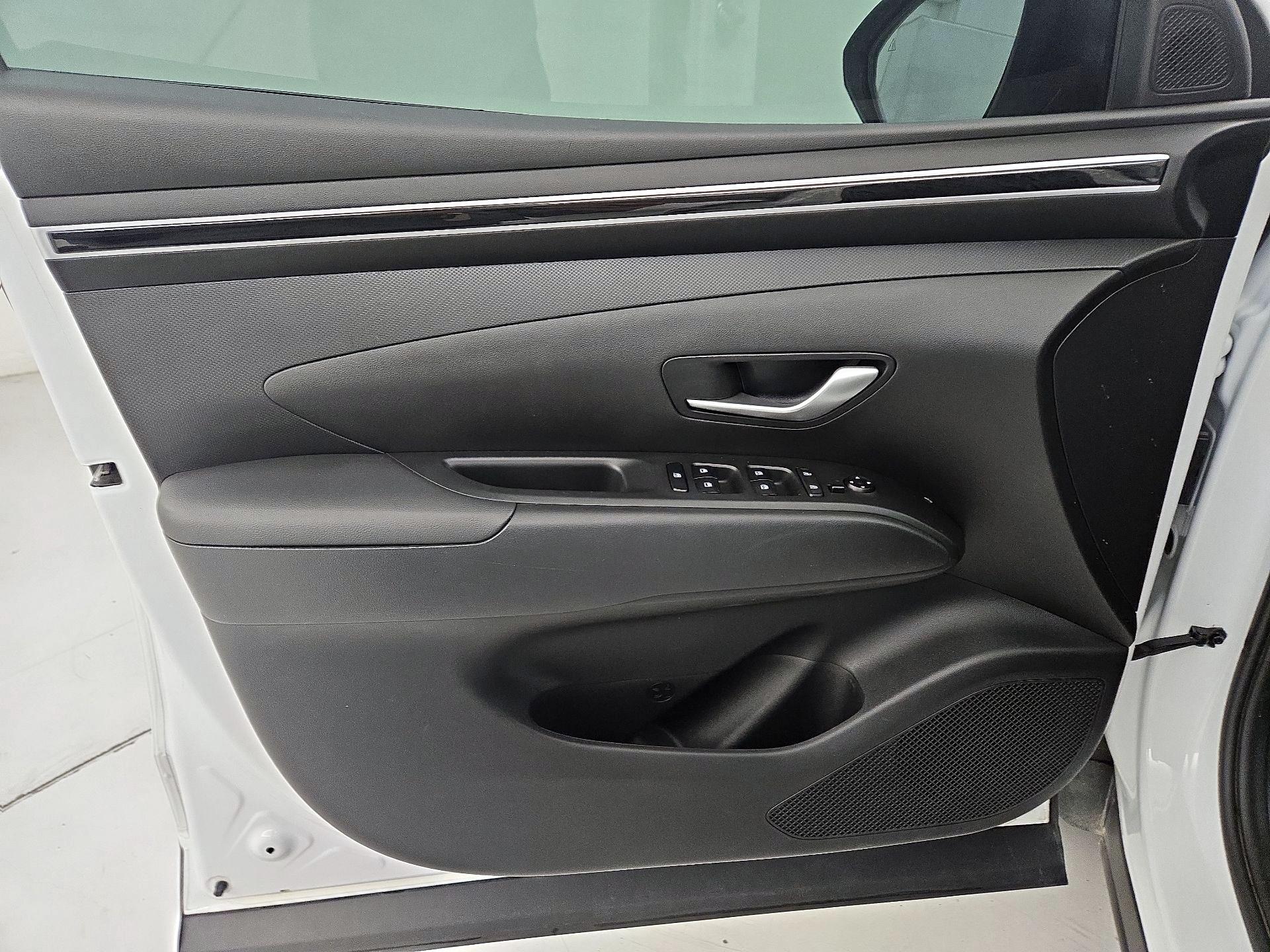 Thumbnail: 2022 Hyundai Santa Cruz - 12