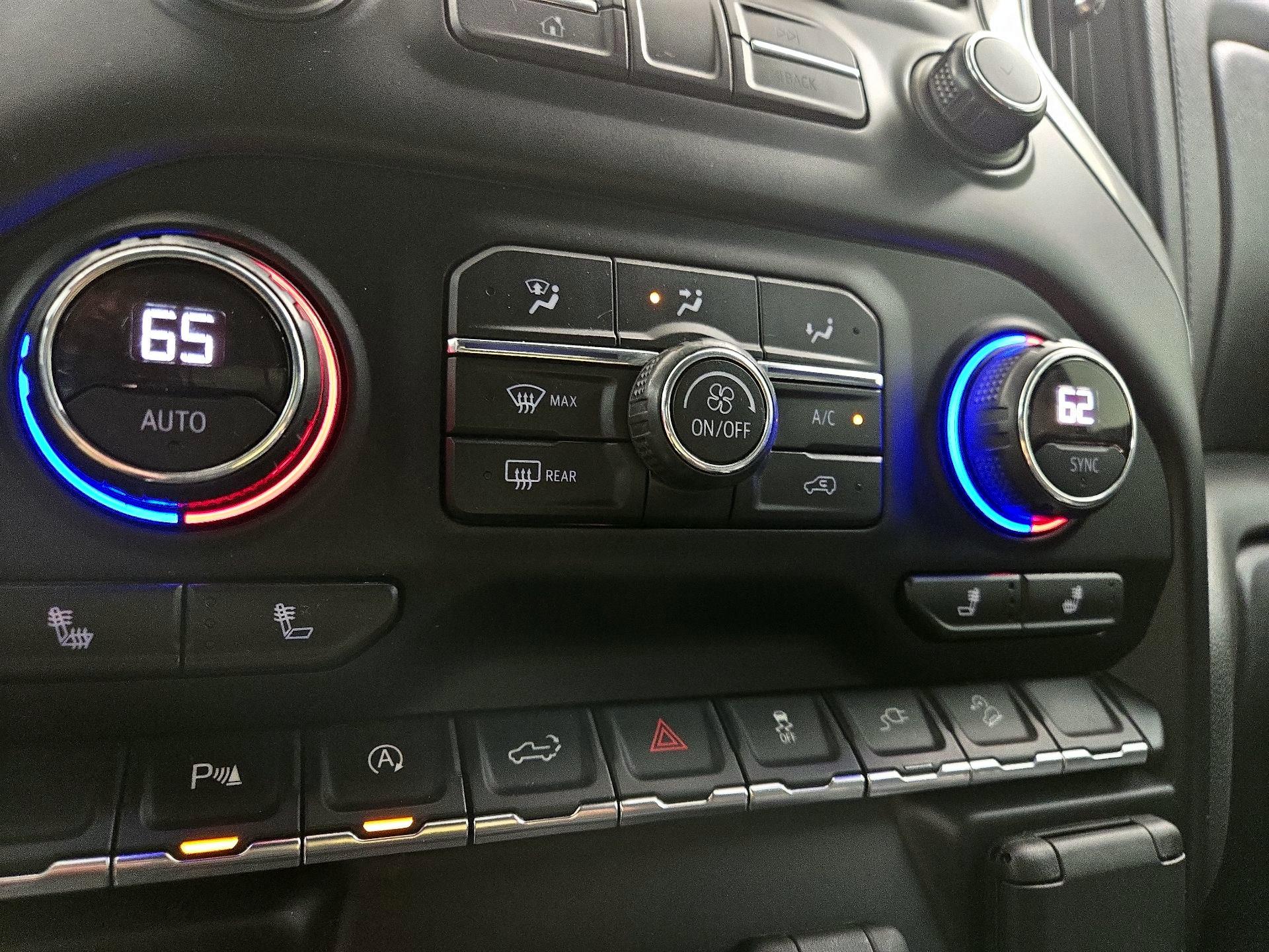 Thumbnail: 2019 Chevrolet Silverado 1500 - 16