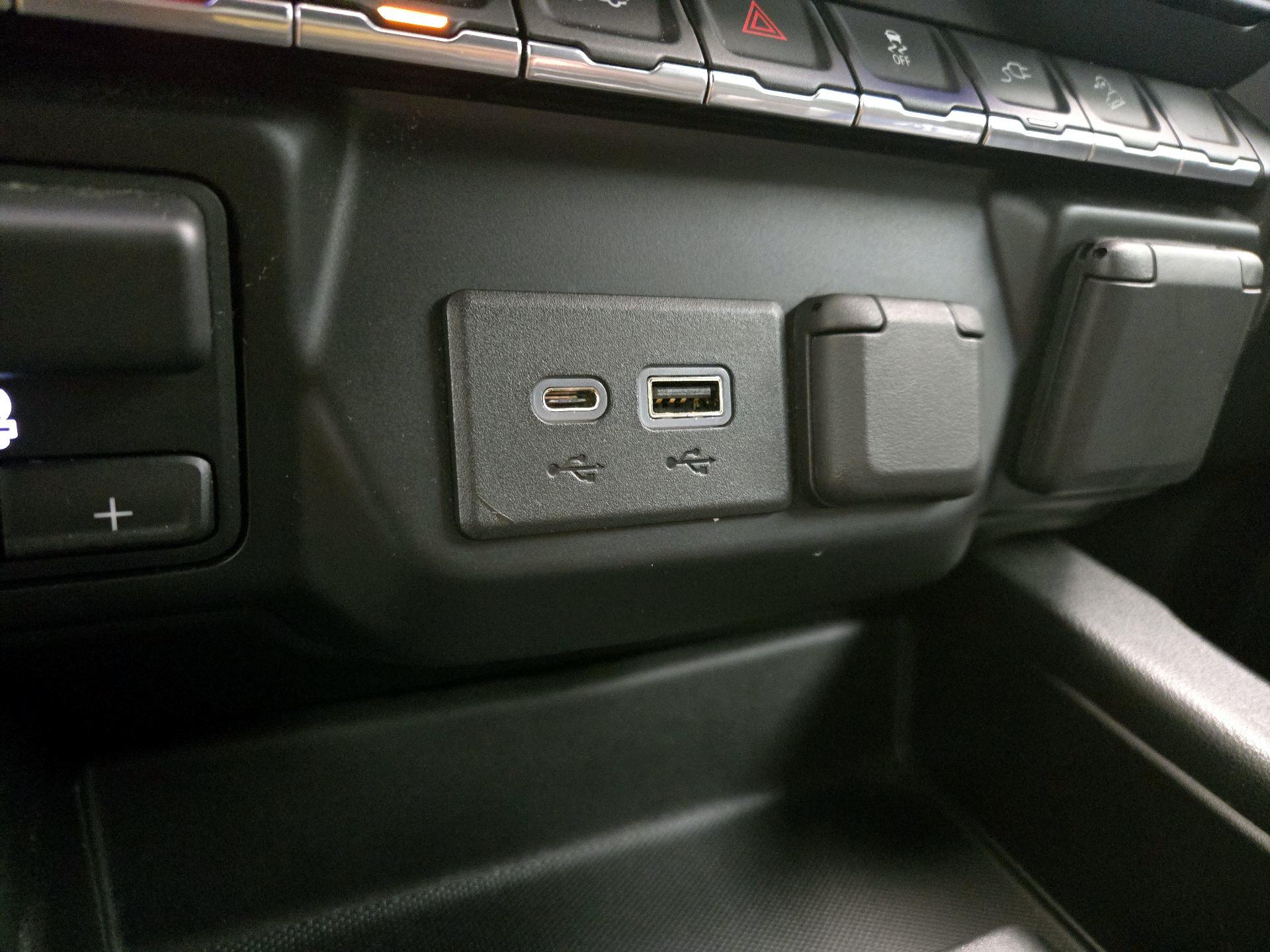 Thumbnail: 2019 Chevrolet Silverado 1500 - 18