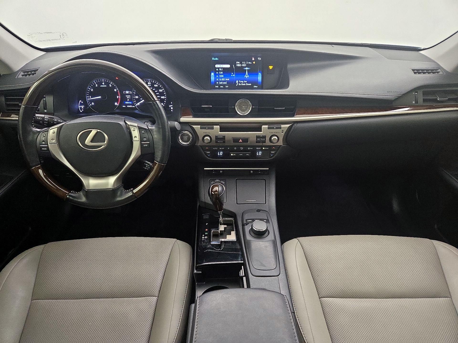Thumbnail: 2015 Lexus ES - 9