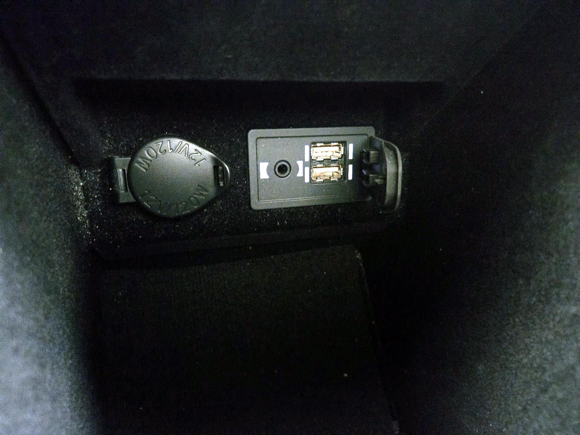 Thumbnail: 2015 Lexus ES - 18