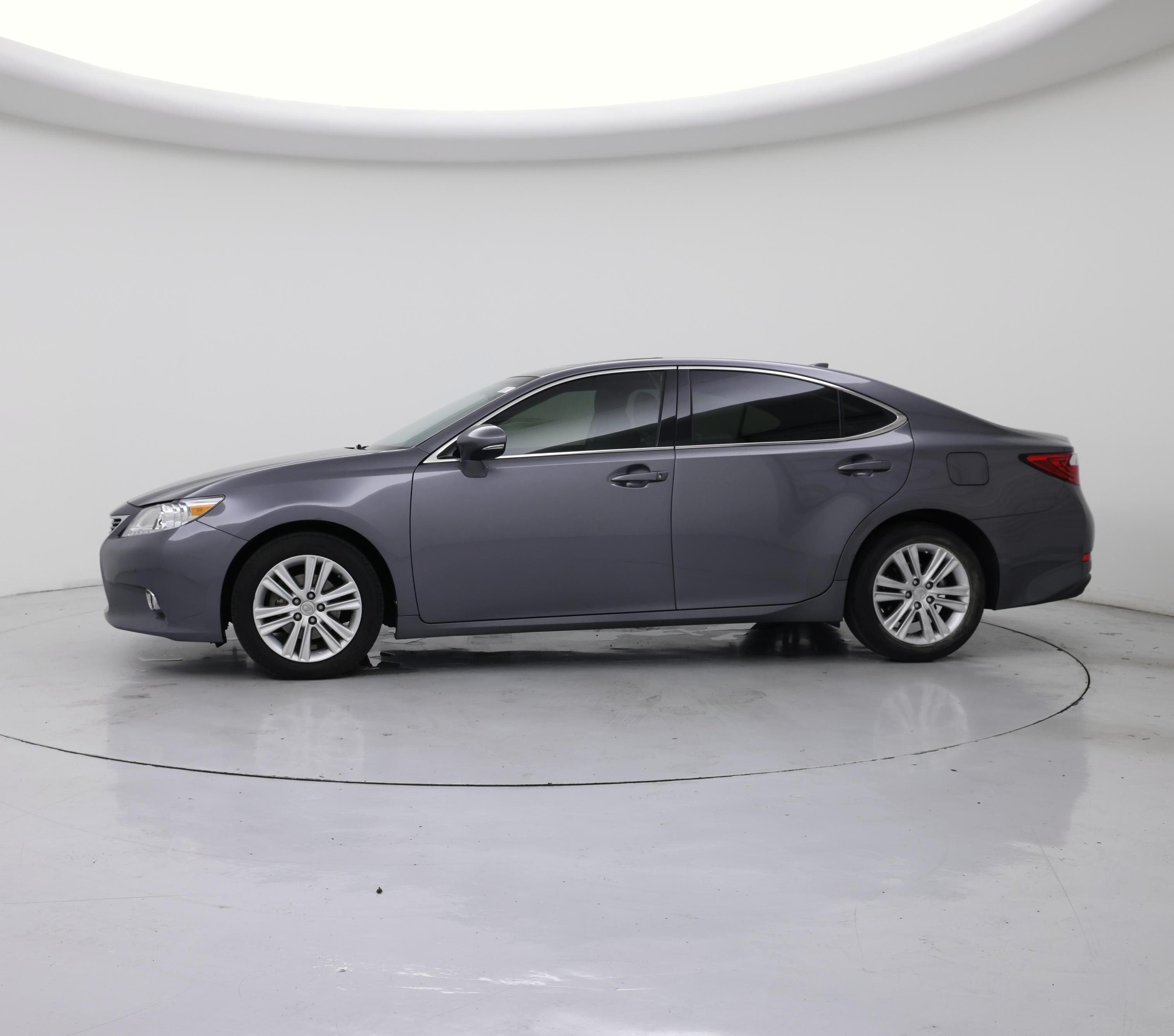 Thumbnail: 2015 Lexus ES - 3
