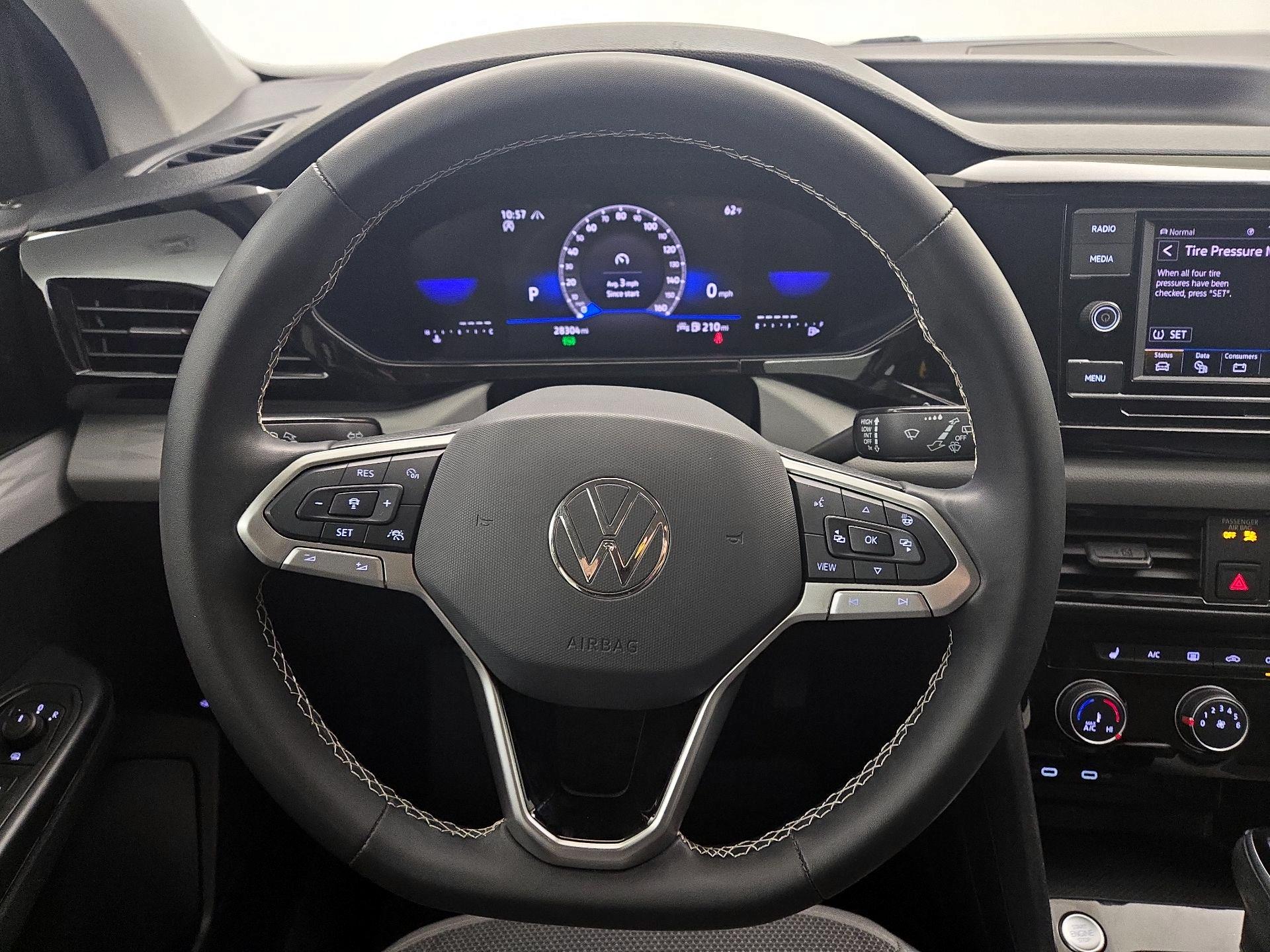 Thumbnail: 2024 Volkswagen Taos - 10