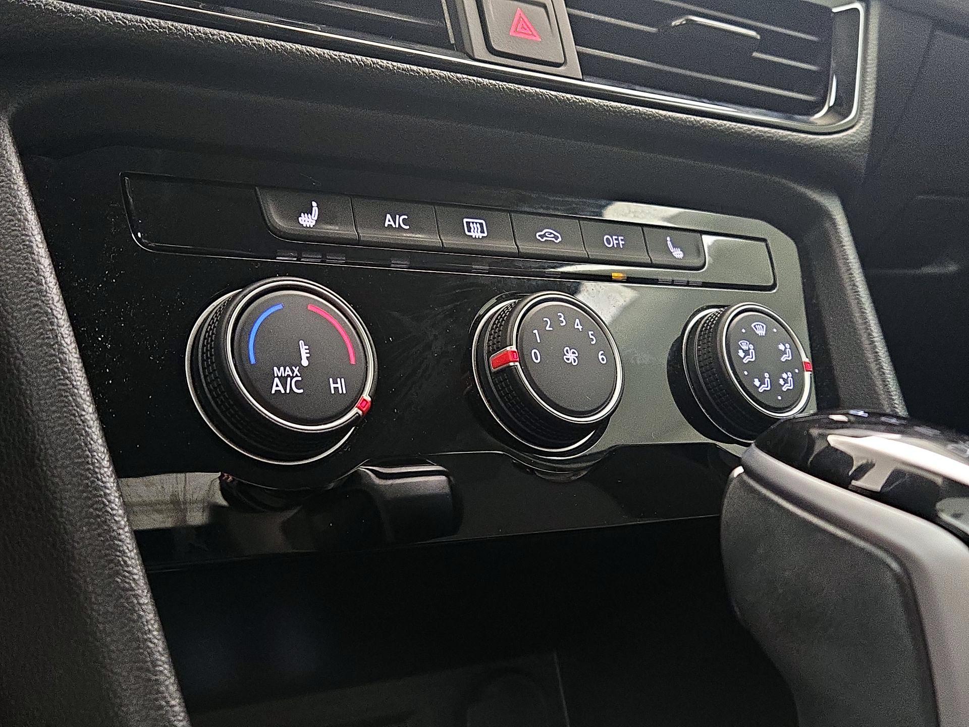 Thumbnail: 2024 Volkswagen Taos - 16