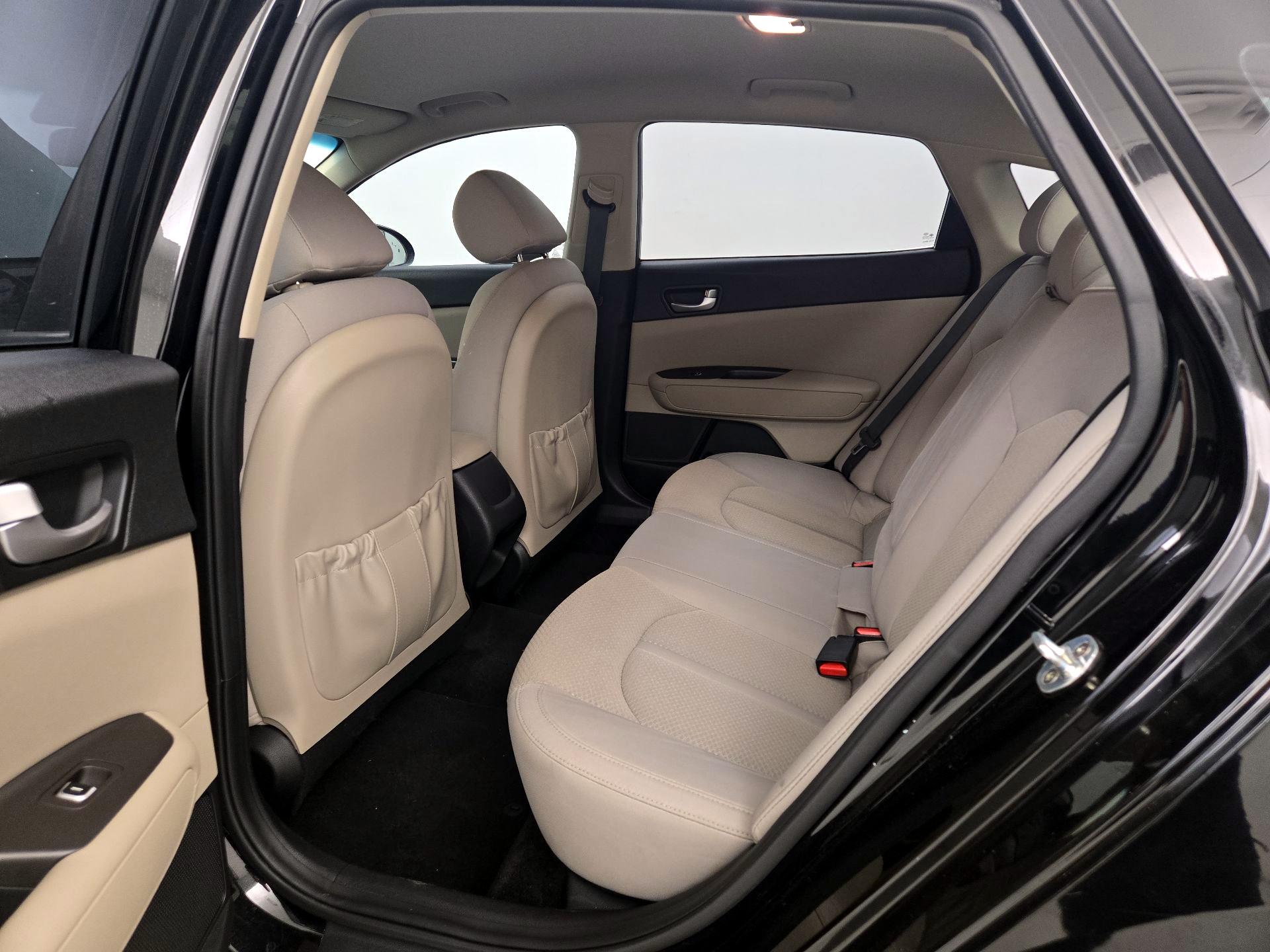 Thumbnail: 2018 Kia Optima - 19