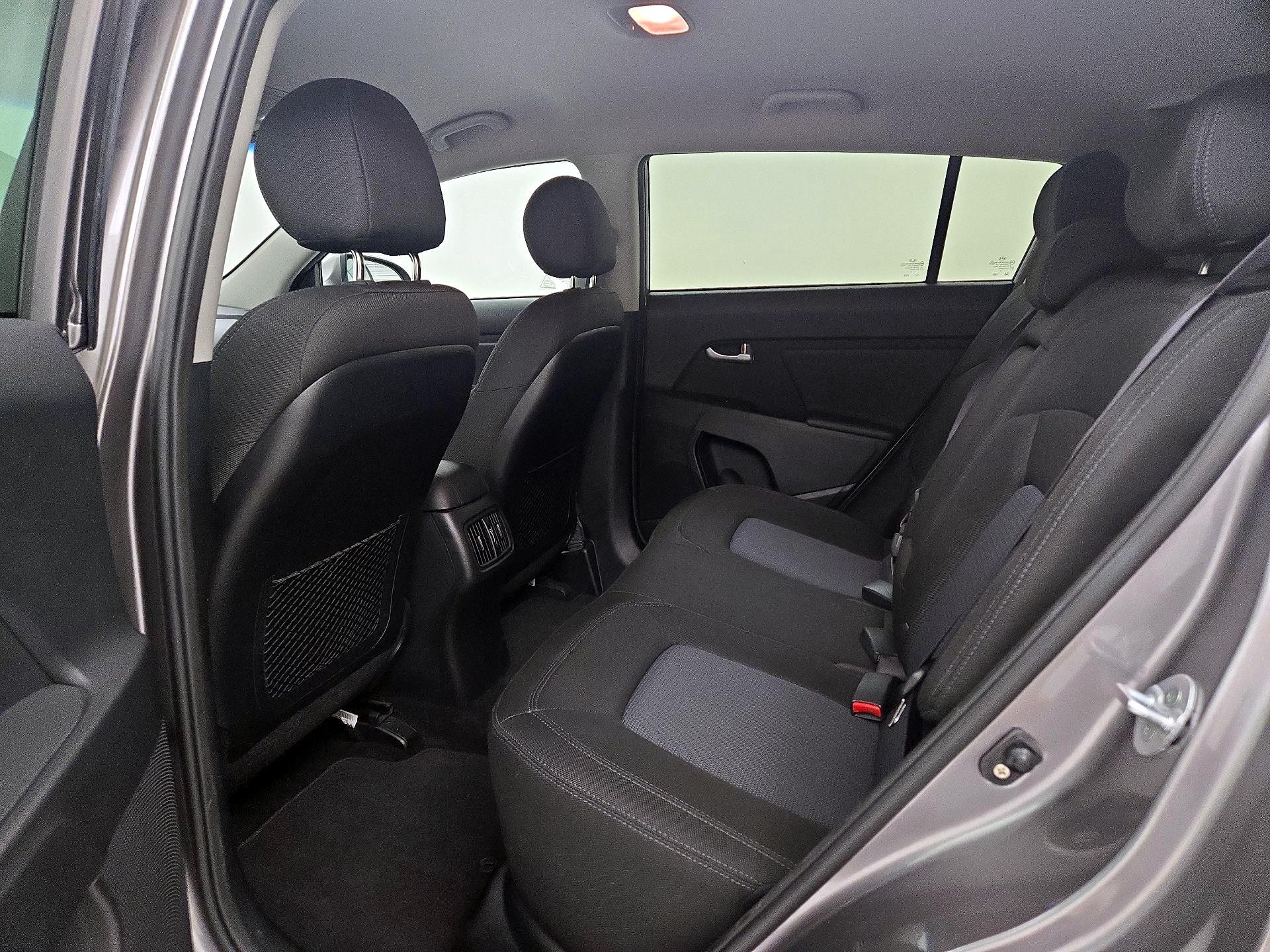 Thumbnail: 2014 Kia Sportage - 18