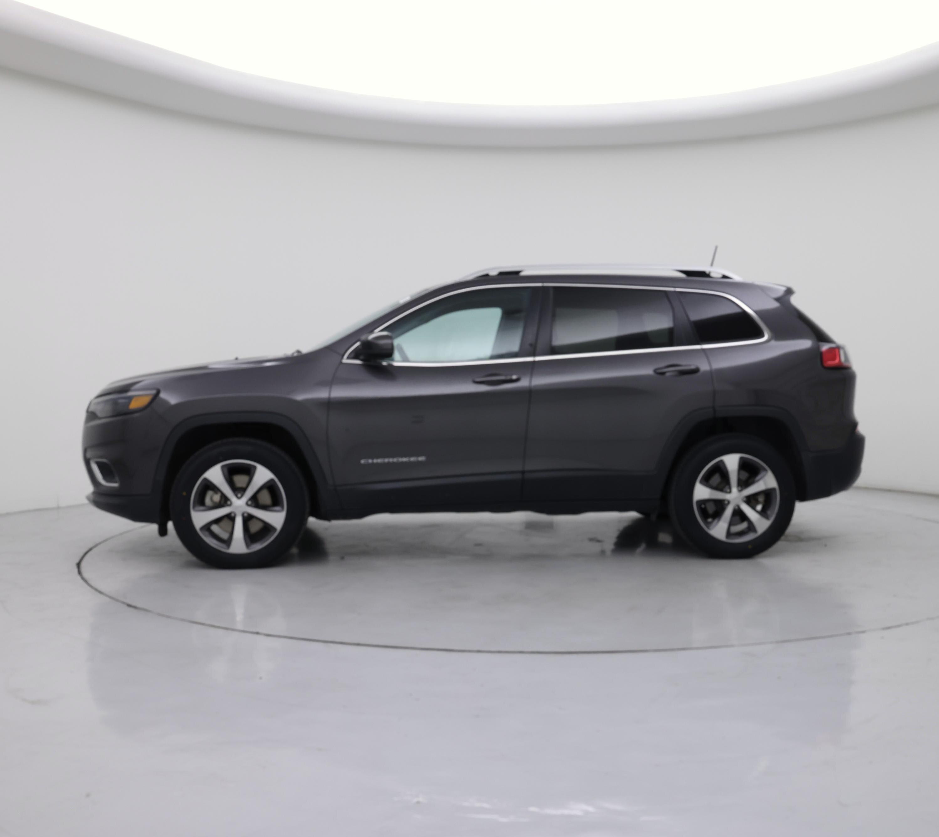 Thumbnail: 2020 Jeep Cherokee - 3