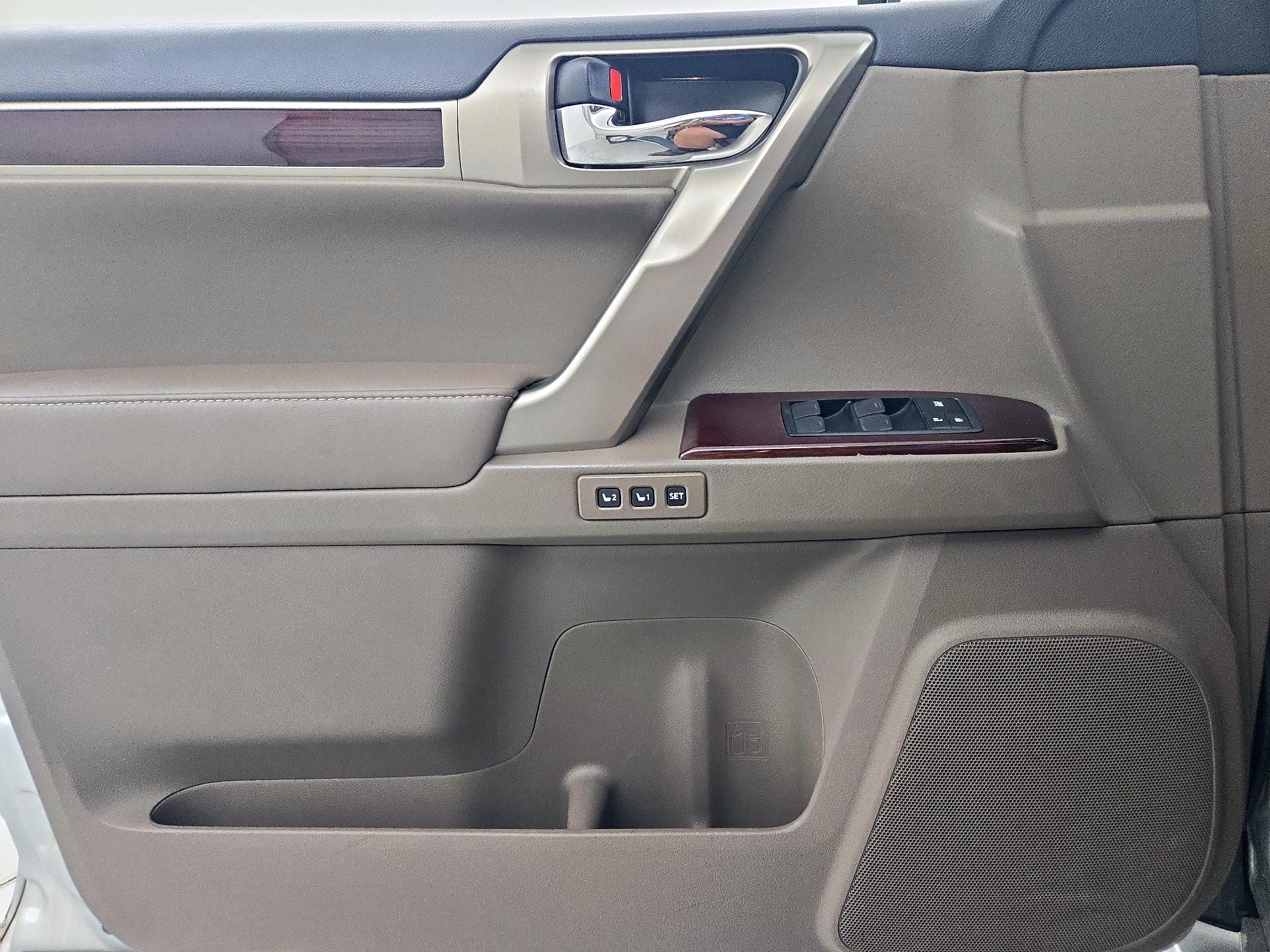 Thumbnail: 2017 Lexus GX - 12